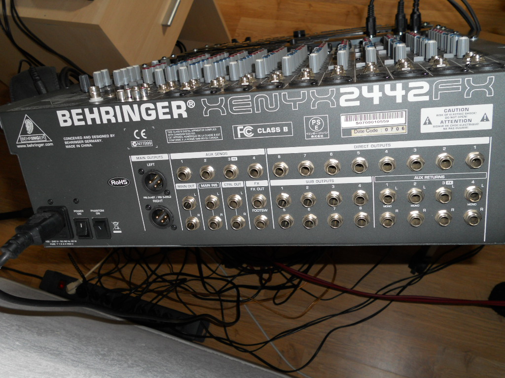 Photo Behringer Xenyx 2442FX Behringer [XENYX Series] 2442FX (385445