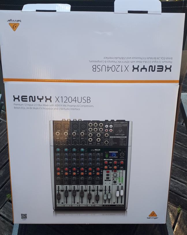 behringer xenyx x1204usb 12 channel mixer