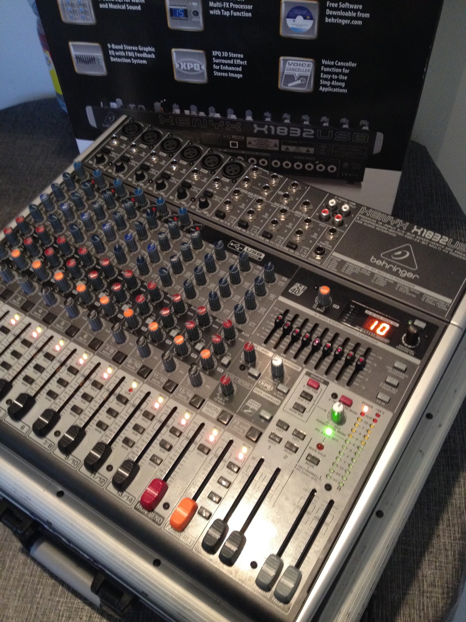 XENYX X1832USB Behringer Xenyx X1832USB Audiofanzine