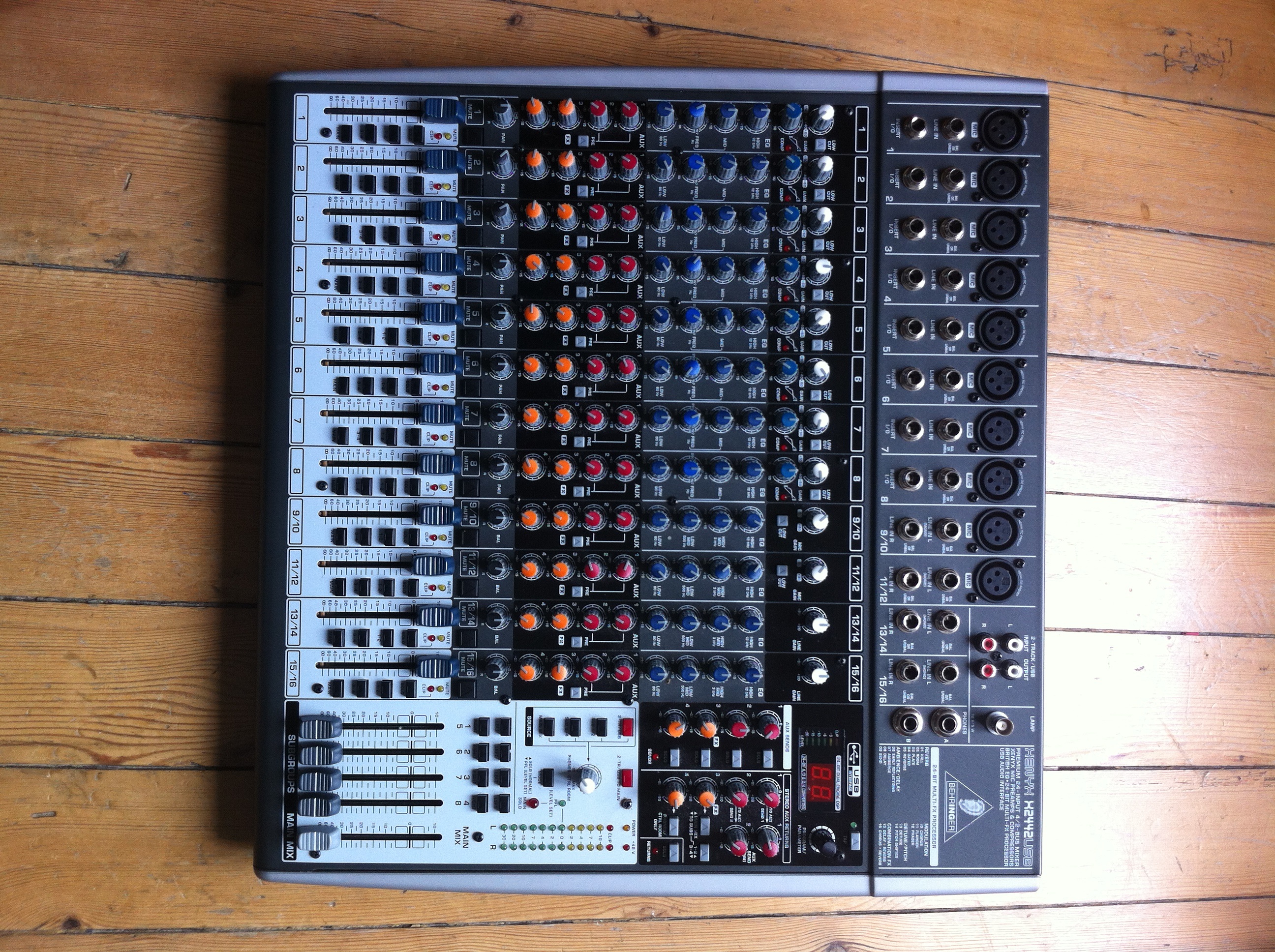 Behringer Xenyx X2442USB image (608662) Audiofanzine