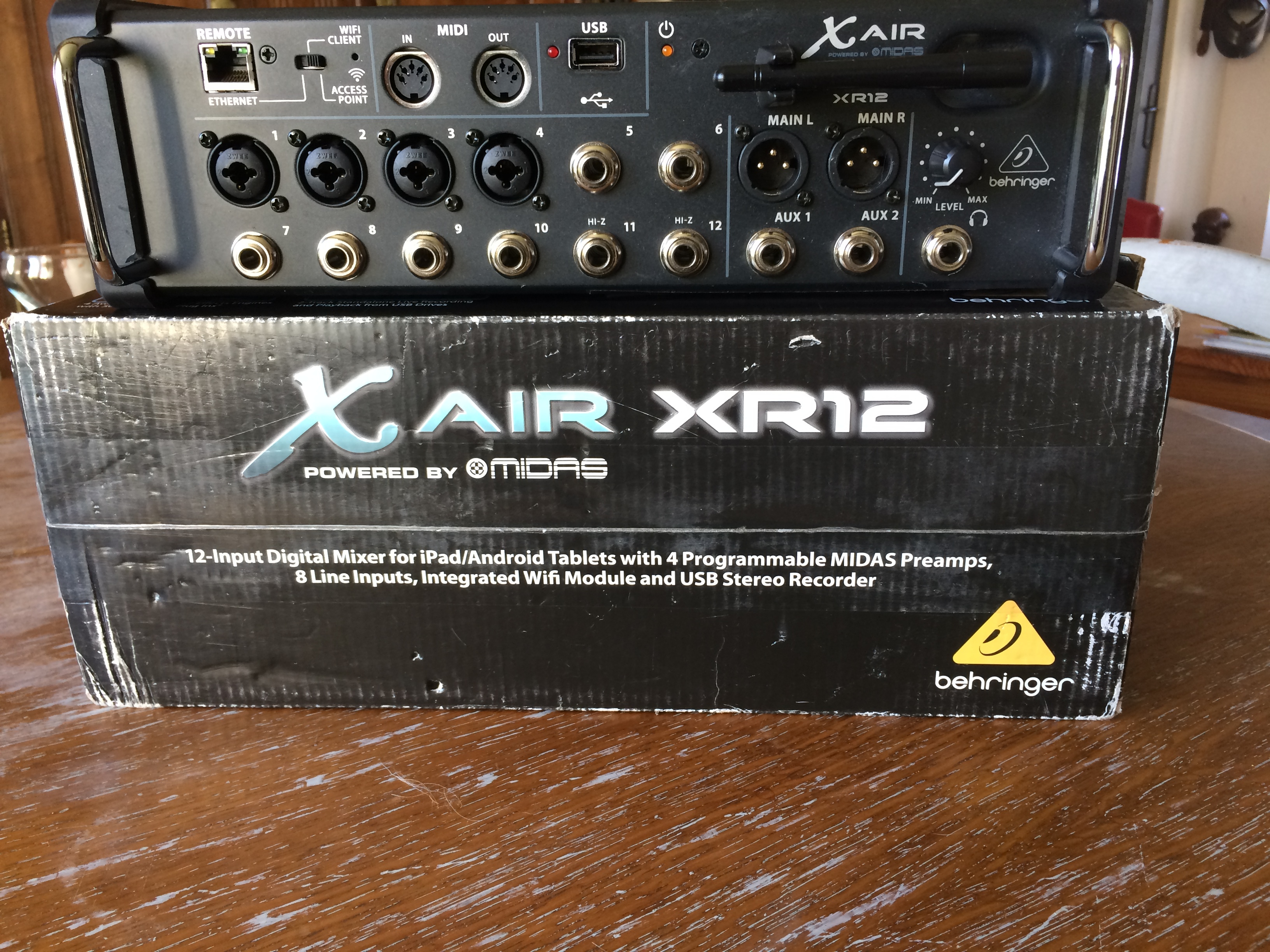 Photo Behringer XR12 Behringer XR12 (76353) (1609495) Audiofanzine