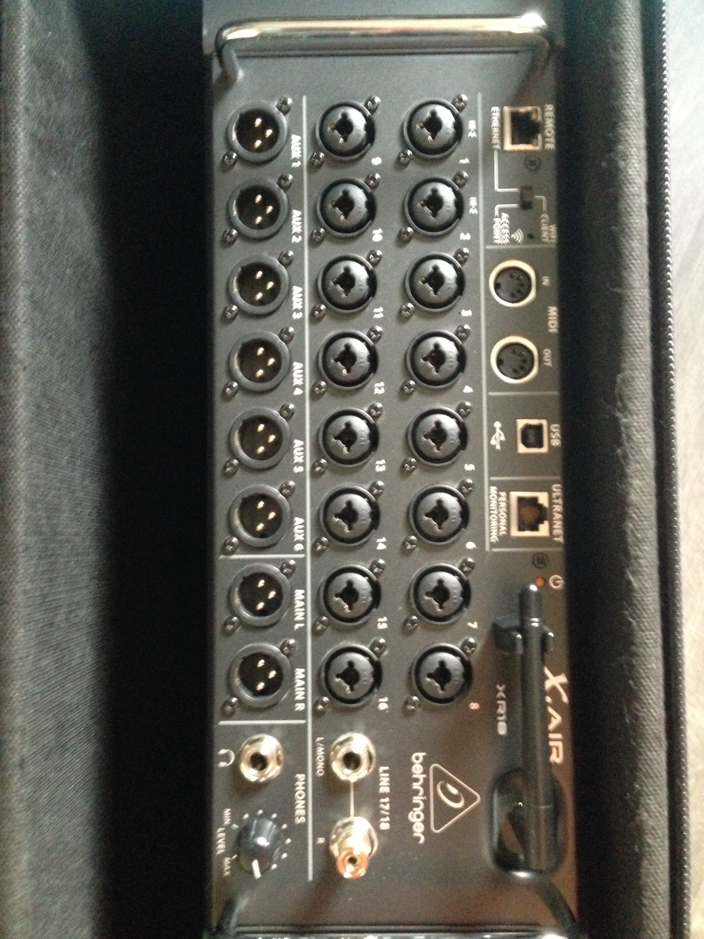 Photo Behringer XR18 Behringer XR18 (51853) (1752998) Audiofanzine