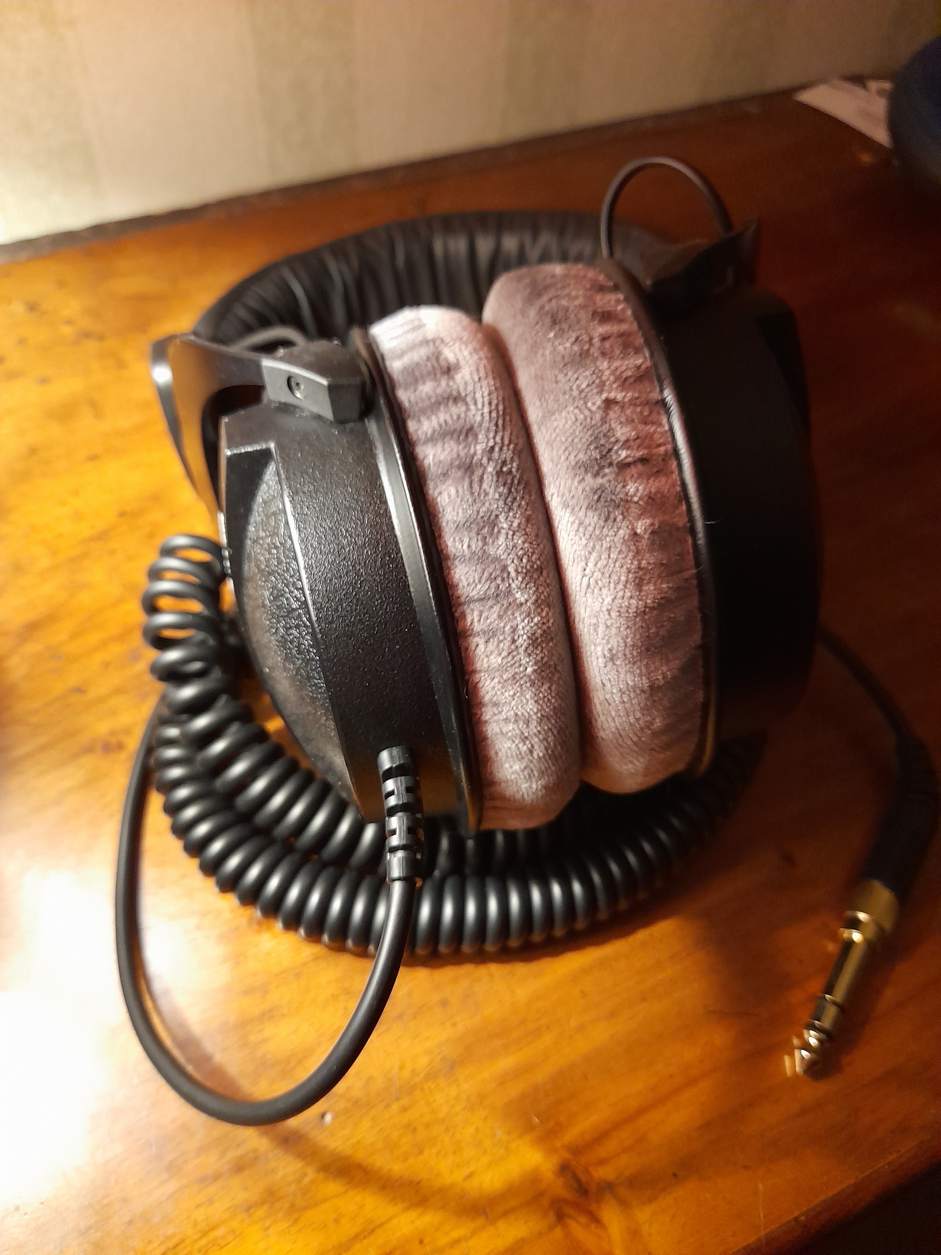 Beyerdynamic Dt 770 80 Ohm Vs 250 DT 770 Pro 250 Ohms - Beyerdynamic DT 770 Pro 250 Ohms - Audiofanzine