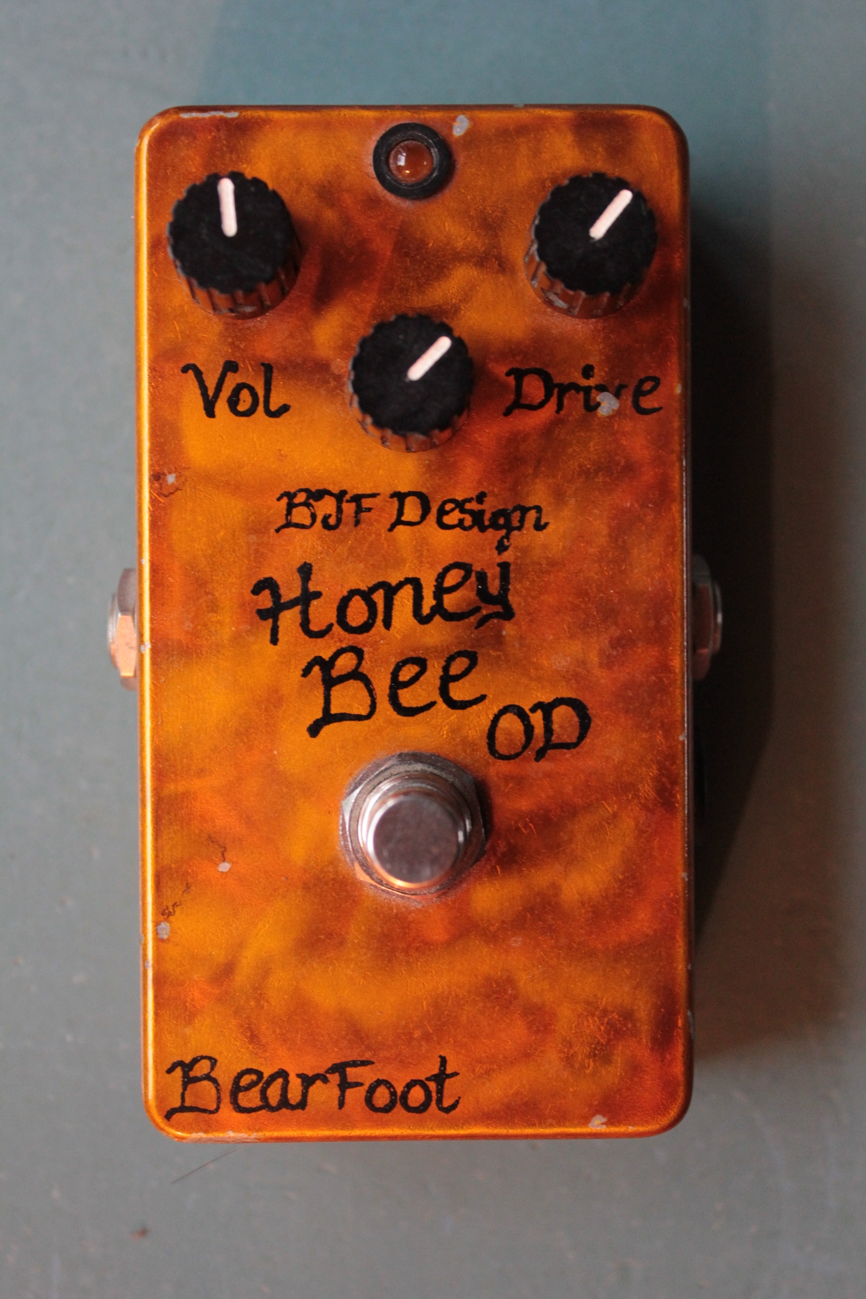 HONEY BEE OVERDRIVE BJFe / BearFoot Honey Bee Overdrive Audiofanzine