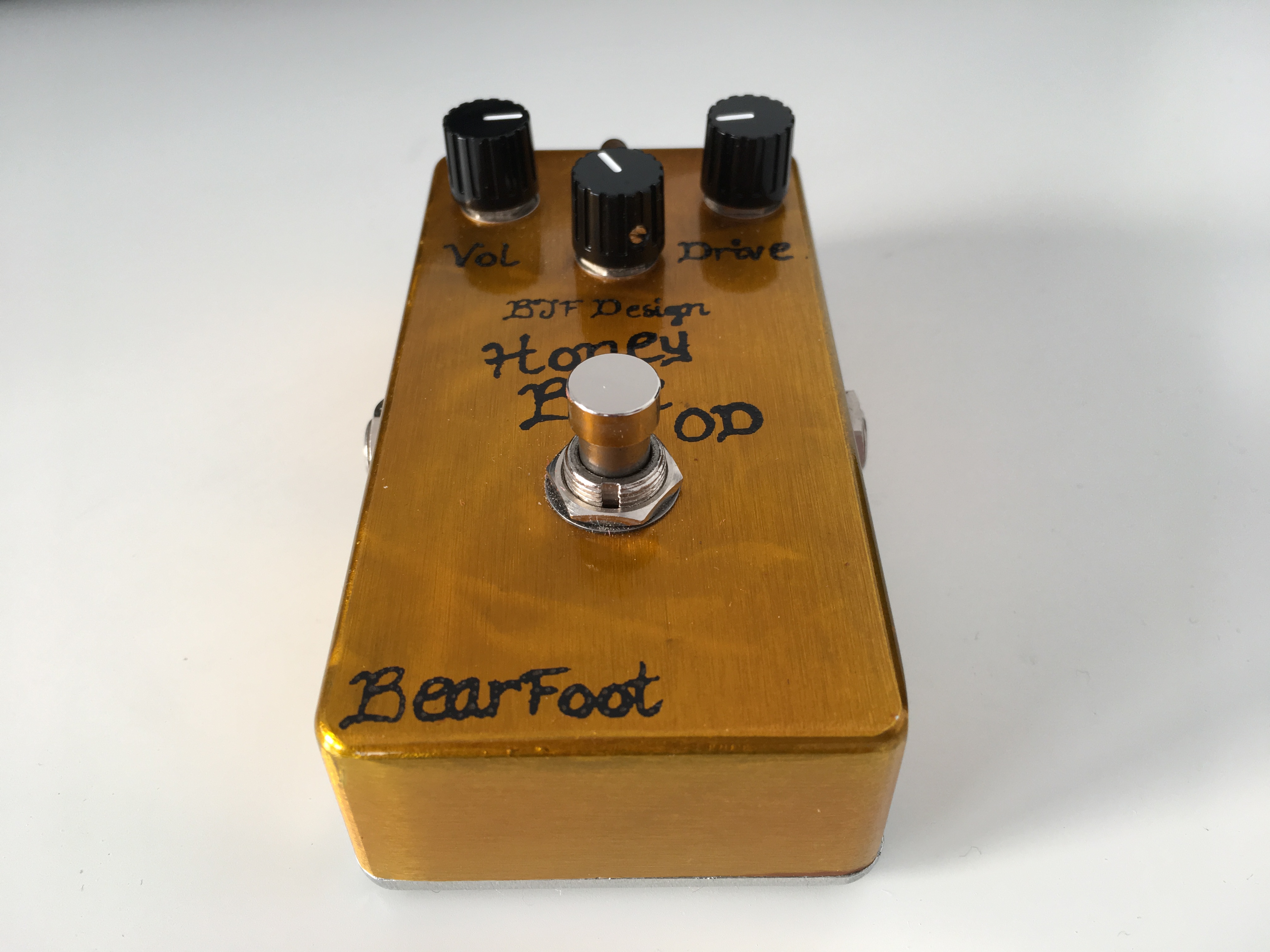 HONEY BEE OVERDRIVE BJFe / BearFoot Honey Bee Overdrive Audiofanzine