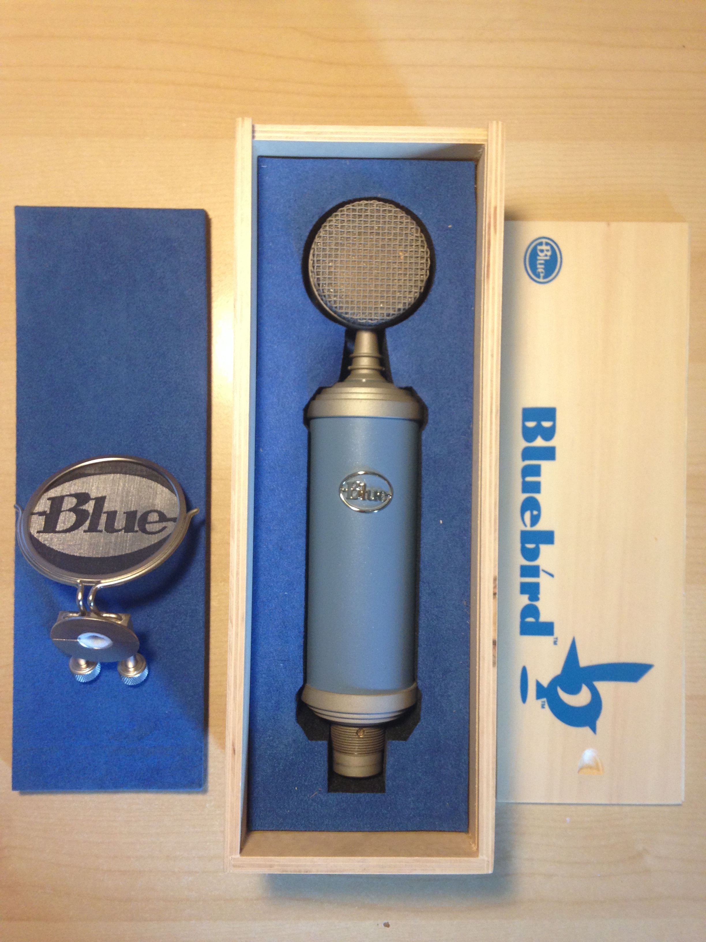 BLUEBIRD Blue Microphones Bluebird Audiofanzine