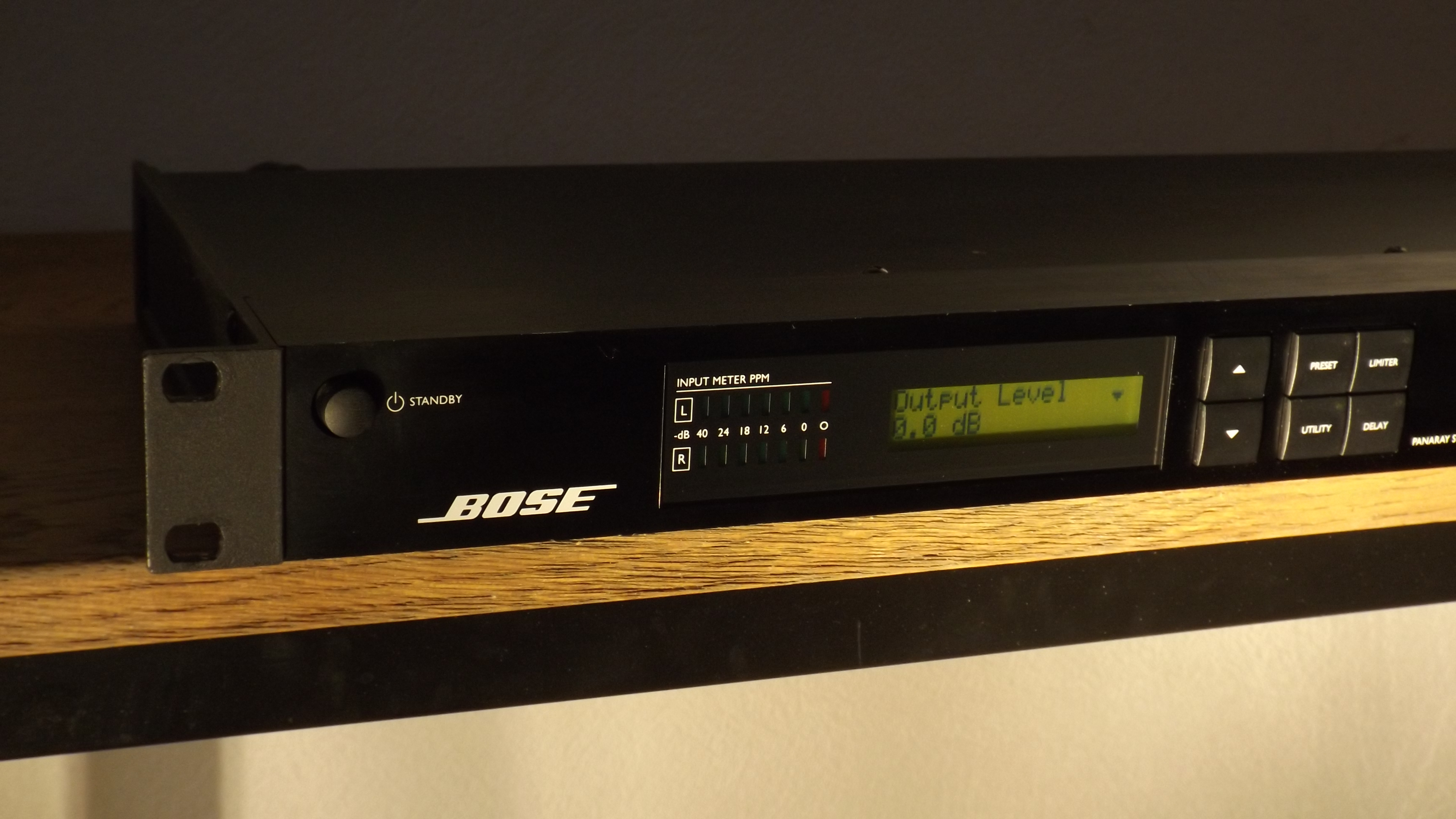 Til ære for bestøver Et bestemt Panaray System Digital Controller Bose - Audiofanzine