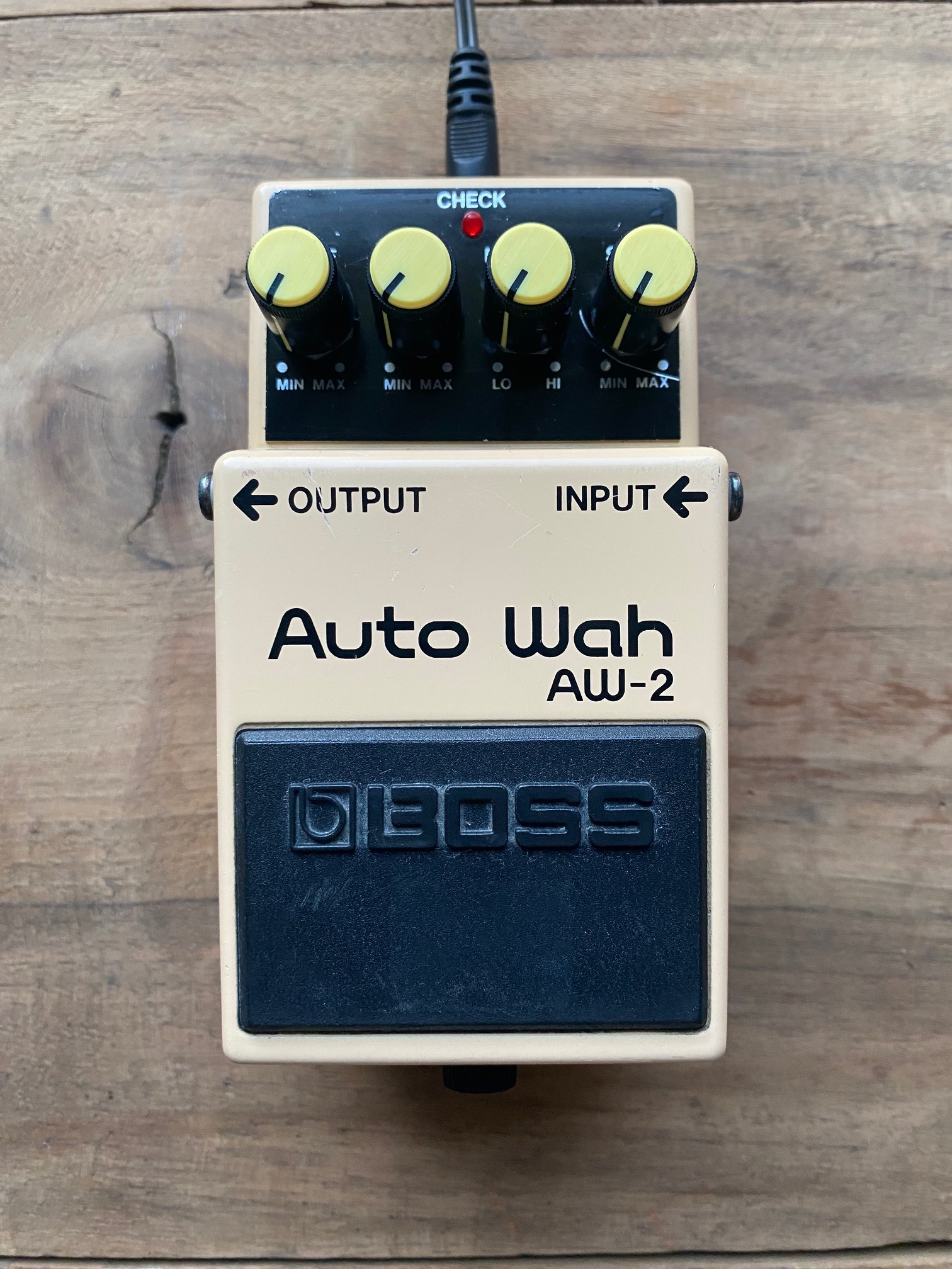 Boss AW-2 Auto Wah - Audiofanzine