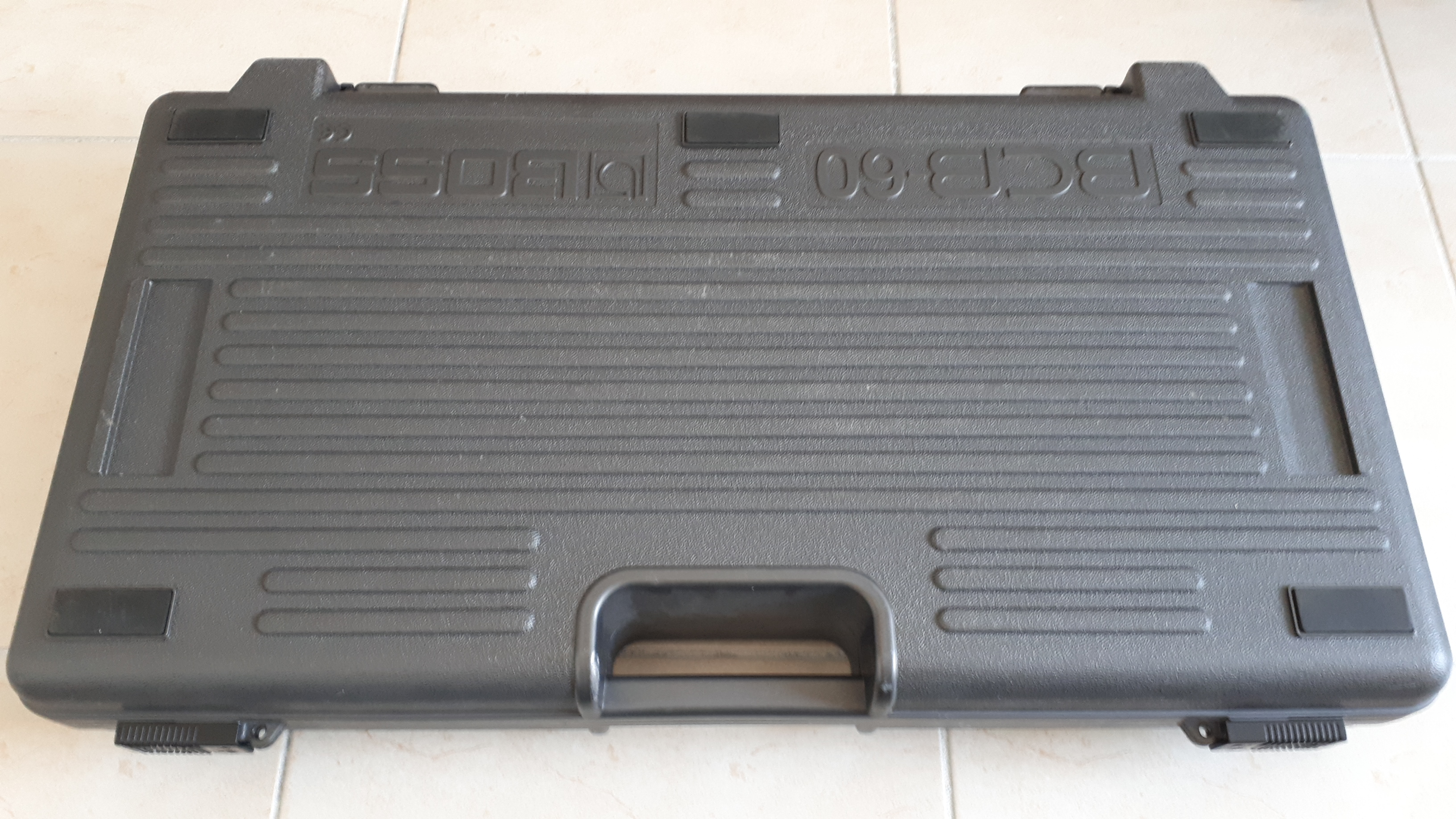 BCB60 Pedal Board Boss BCB60 Pedal Board Audiofanzine