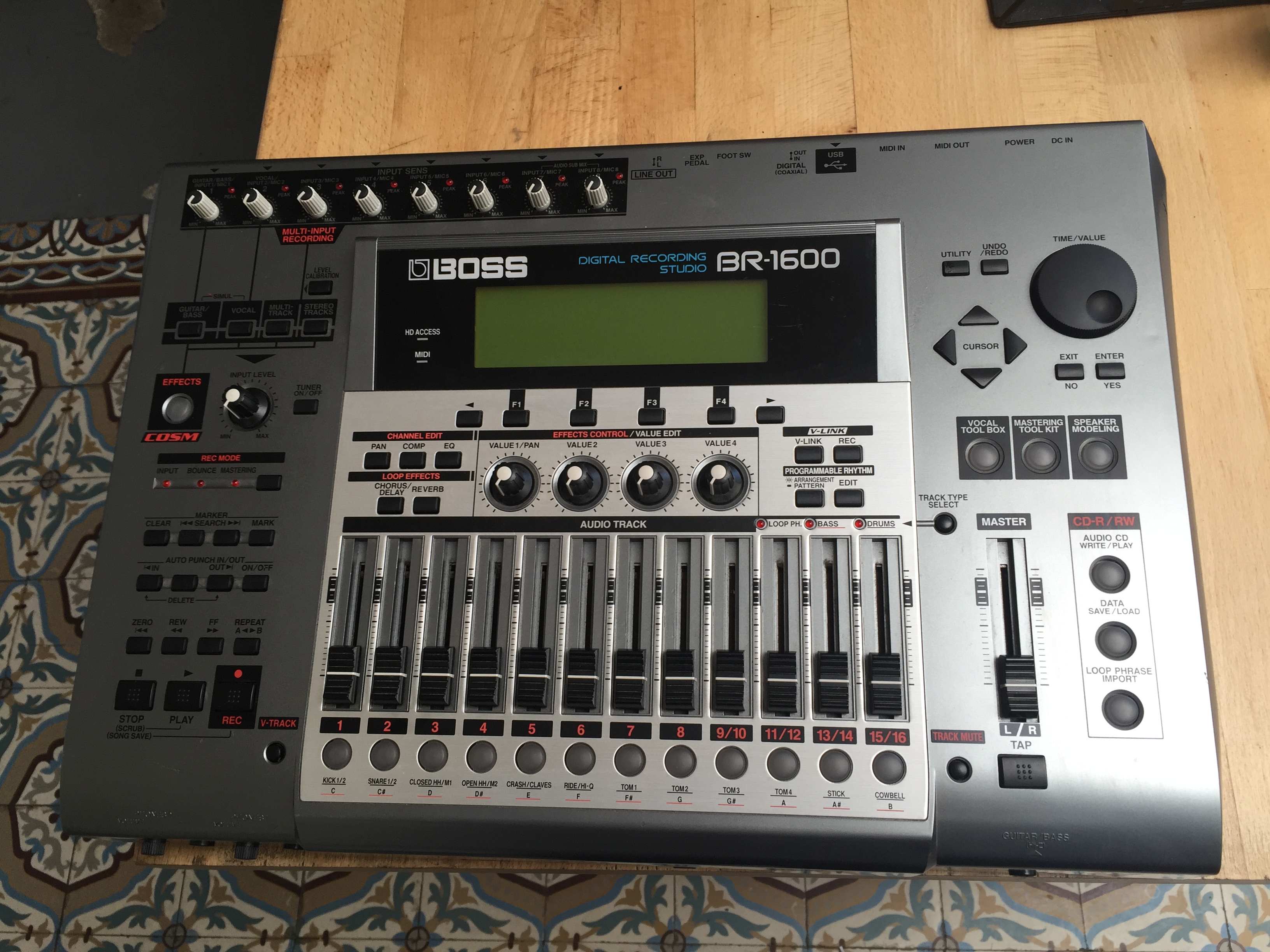 Photo Boss BR1600CD Digital Recording Studio Boss BR1600CD Digital