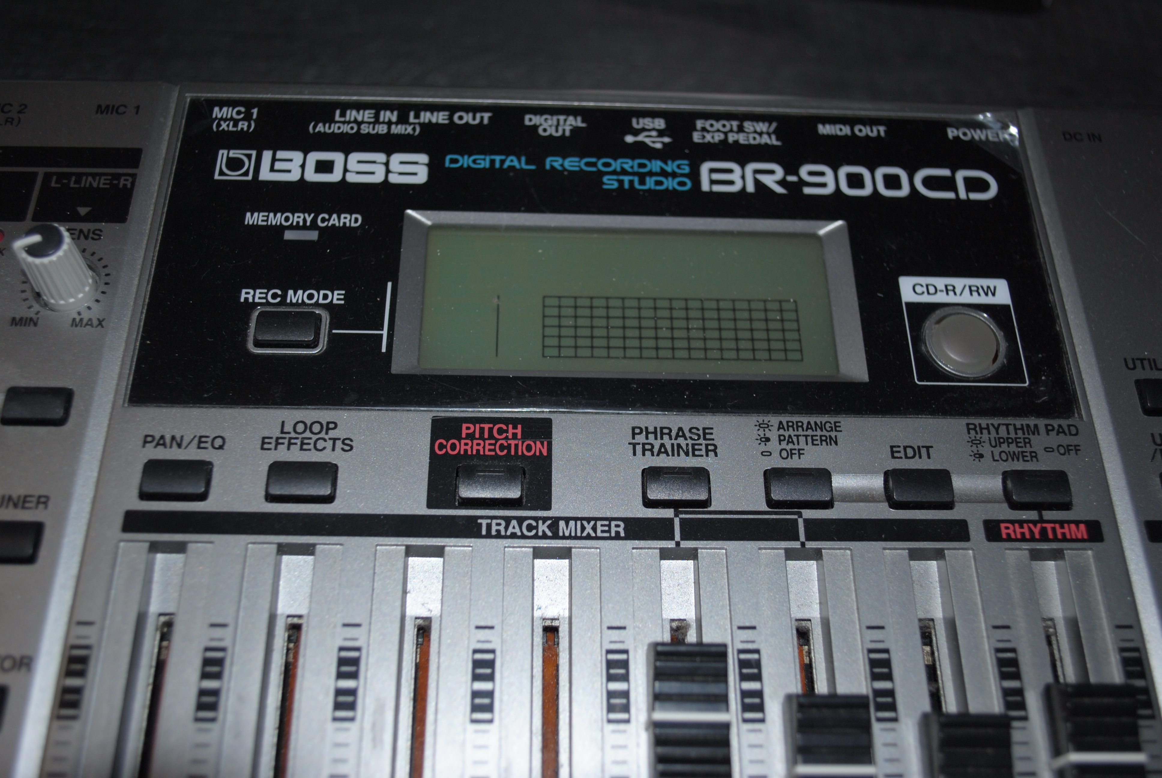 Boss BR-900CD Digital Recording Studio image (#2094795) - Audiofanzine