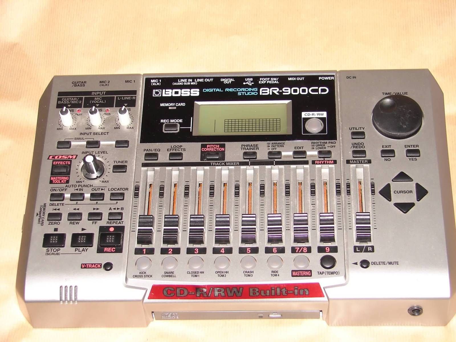 Boss BR900CD Digital Recording Studio image (213805) Audiofanzine