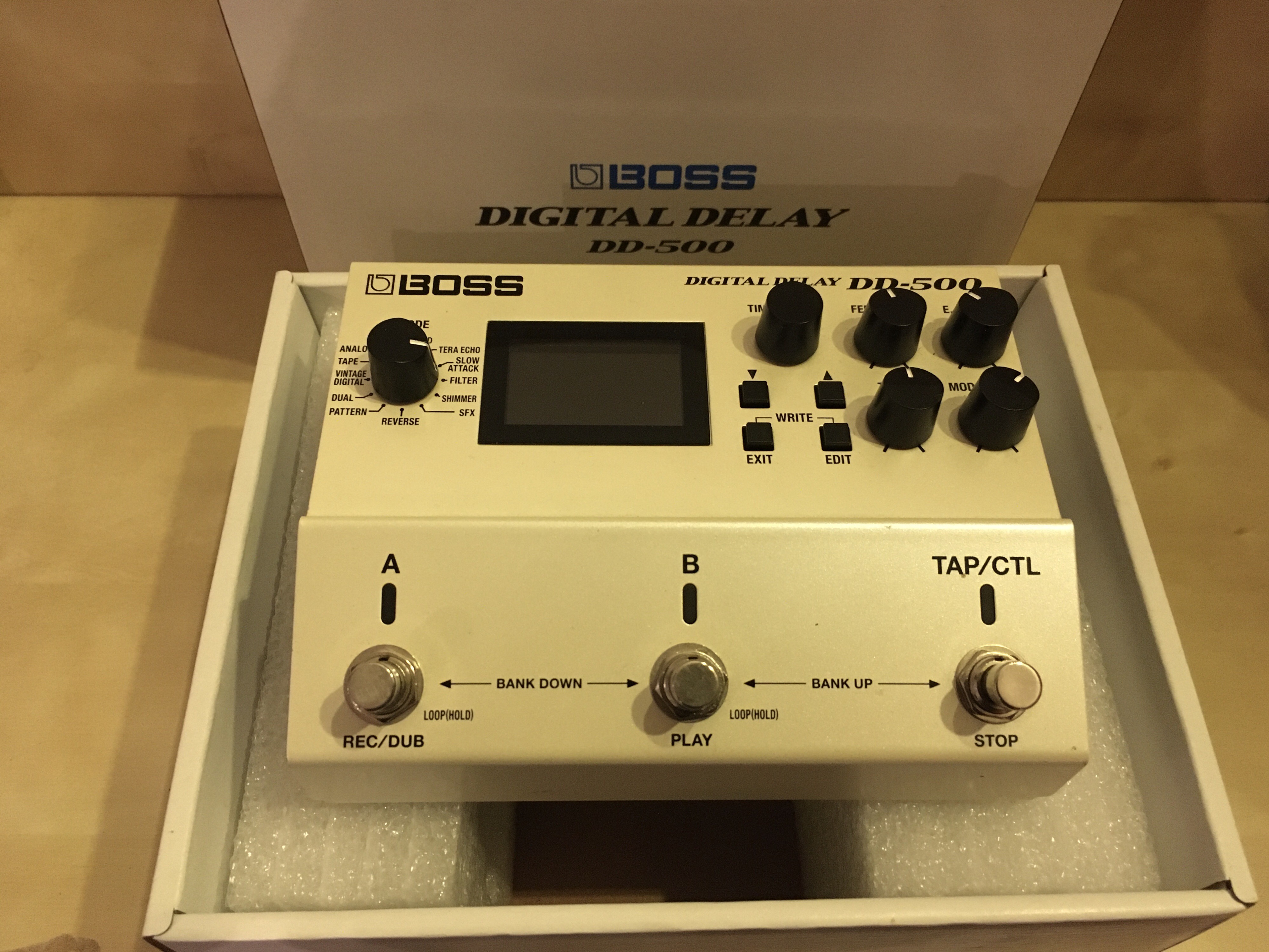 DD500 Digital Delay Boss DD500 Digital Delay Audiofanzine