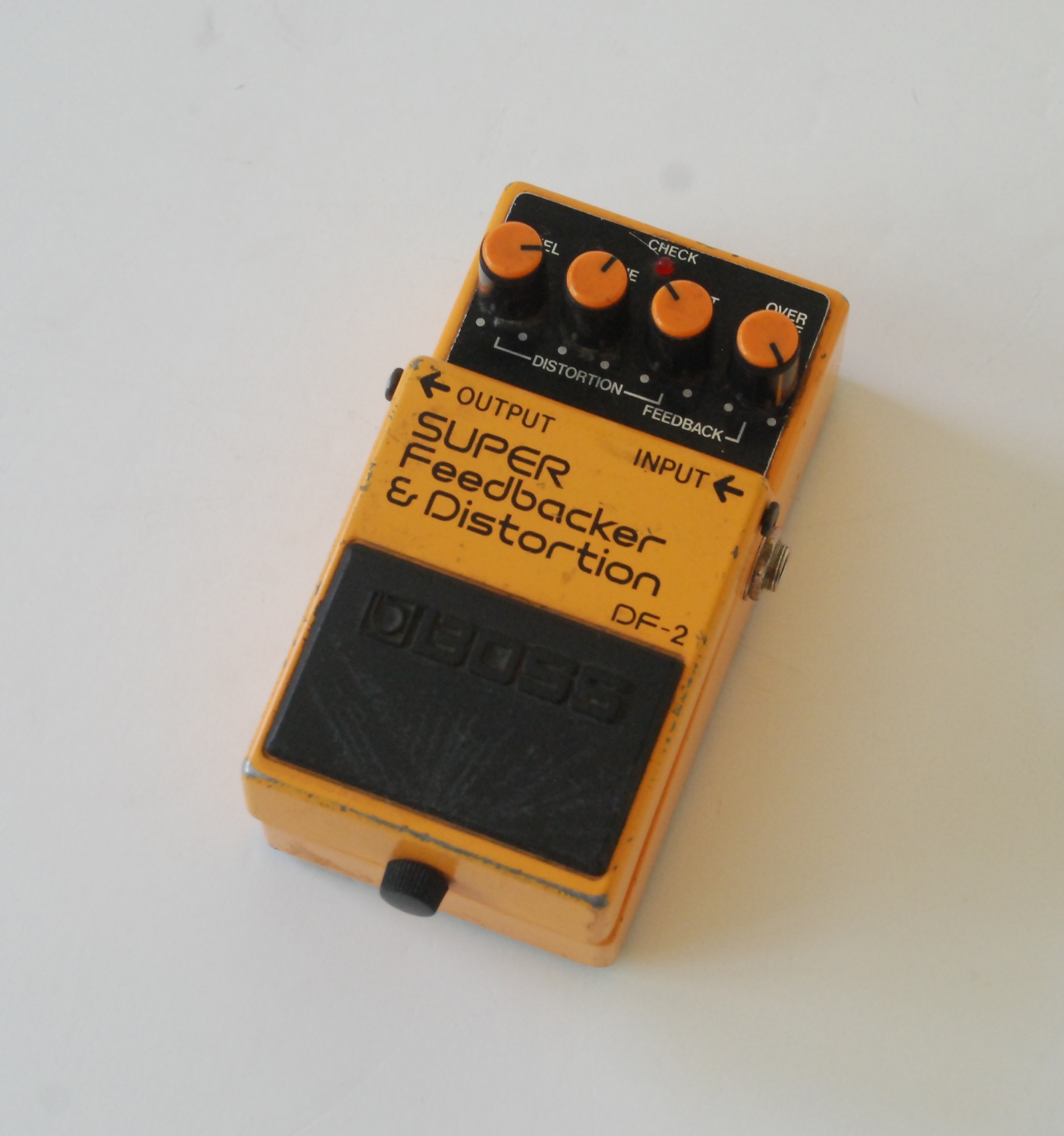 Photo Boss DF2 SUPER Feedbacker & Distortion Boss DF2 SUPER Photo Boss DF2 SUPER Feedbacker & Distortion Boss DF2 SUPER