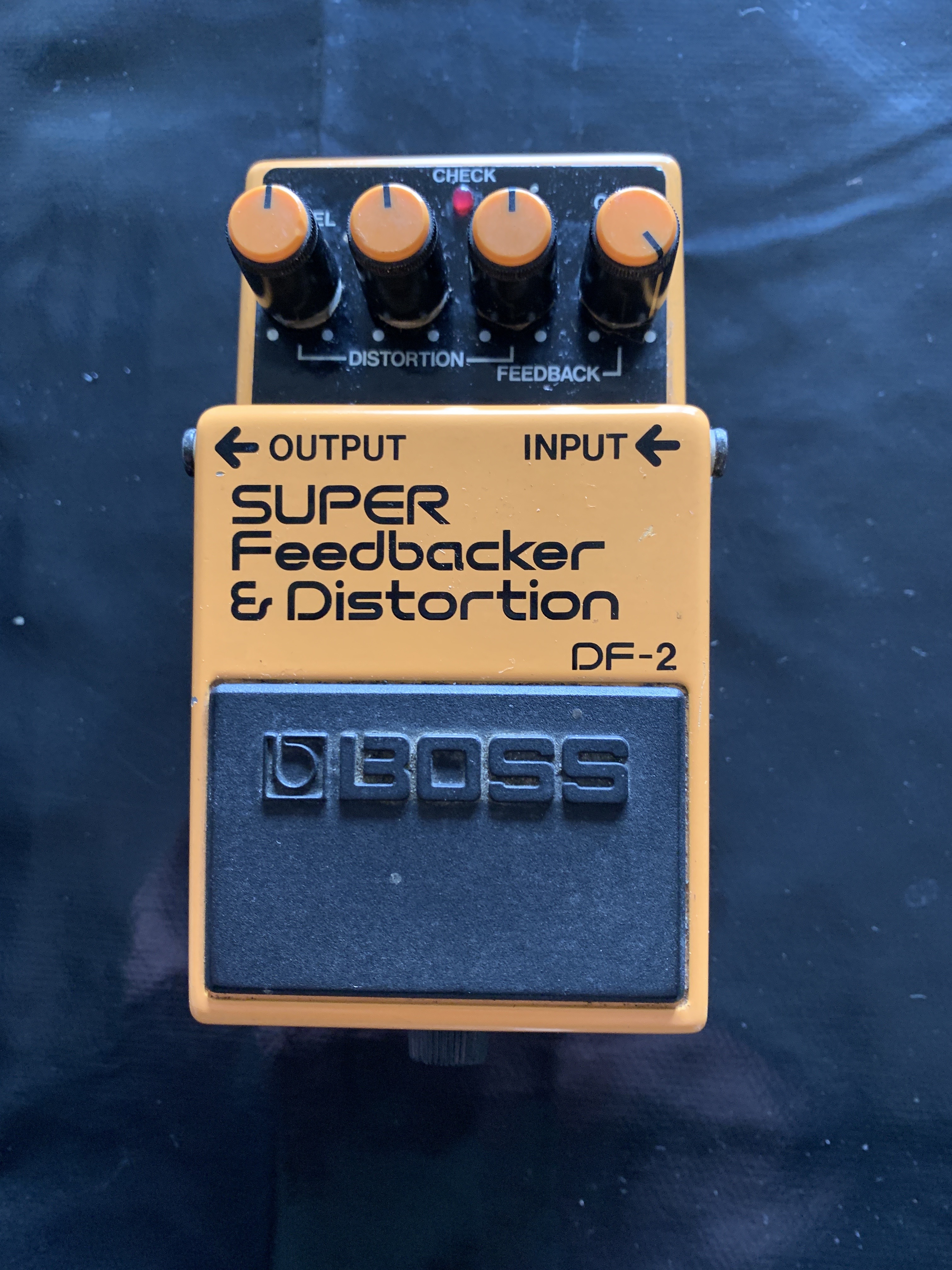 DF-2 SUPER Feedbacker & Distortion Boss - Audiofanzine