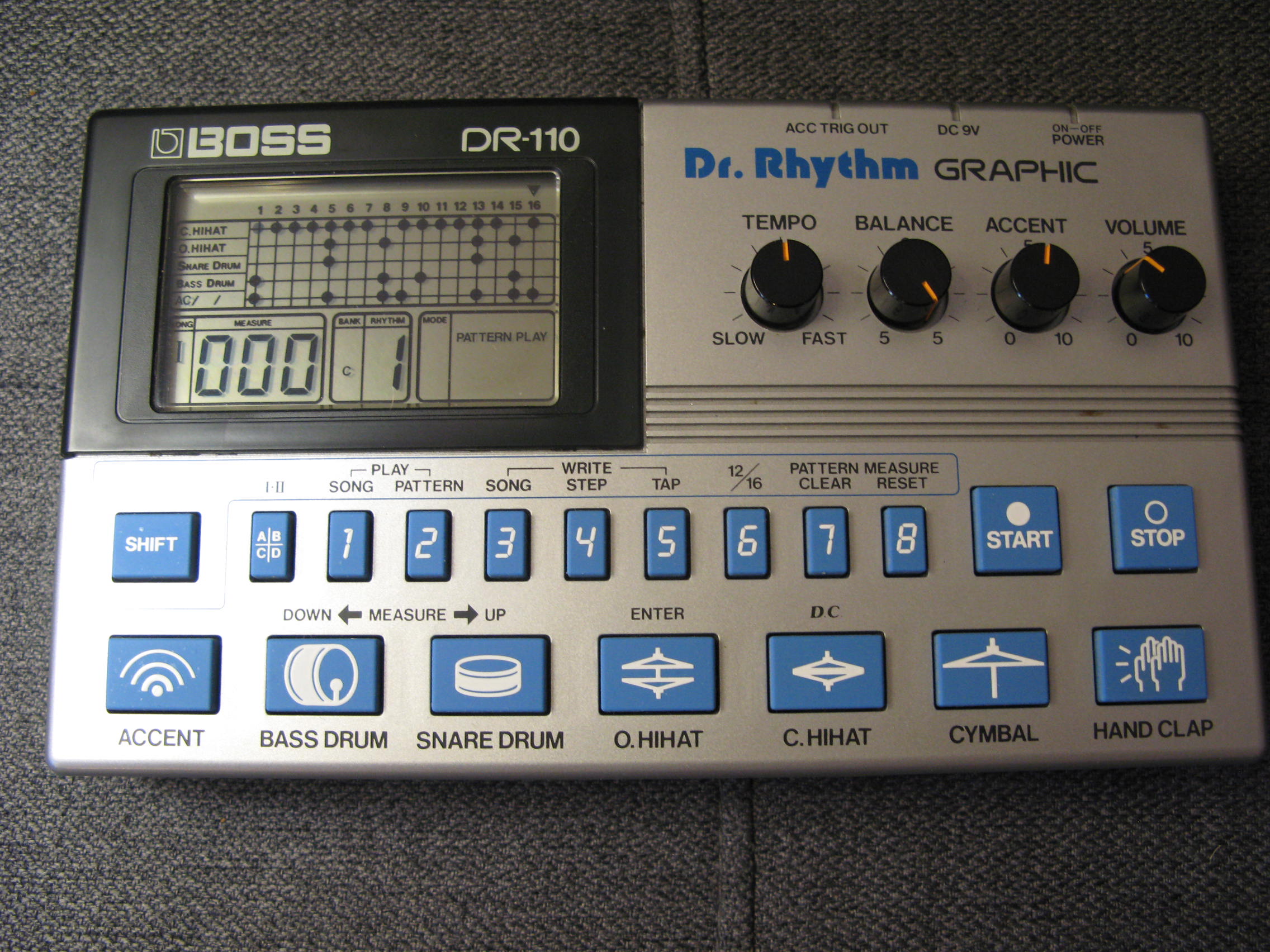 DR110 Dr. Rhythm Graphic Boss DR110 Dr. Rhythm Graphic Audiofanzine