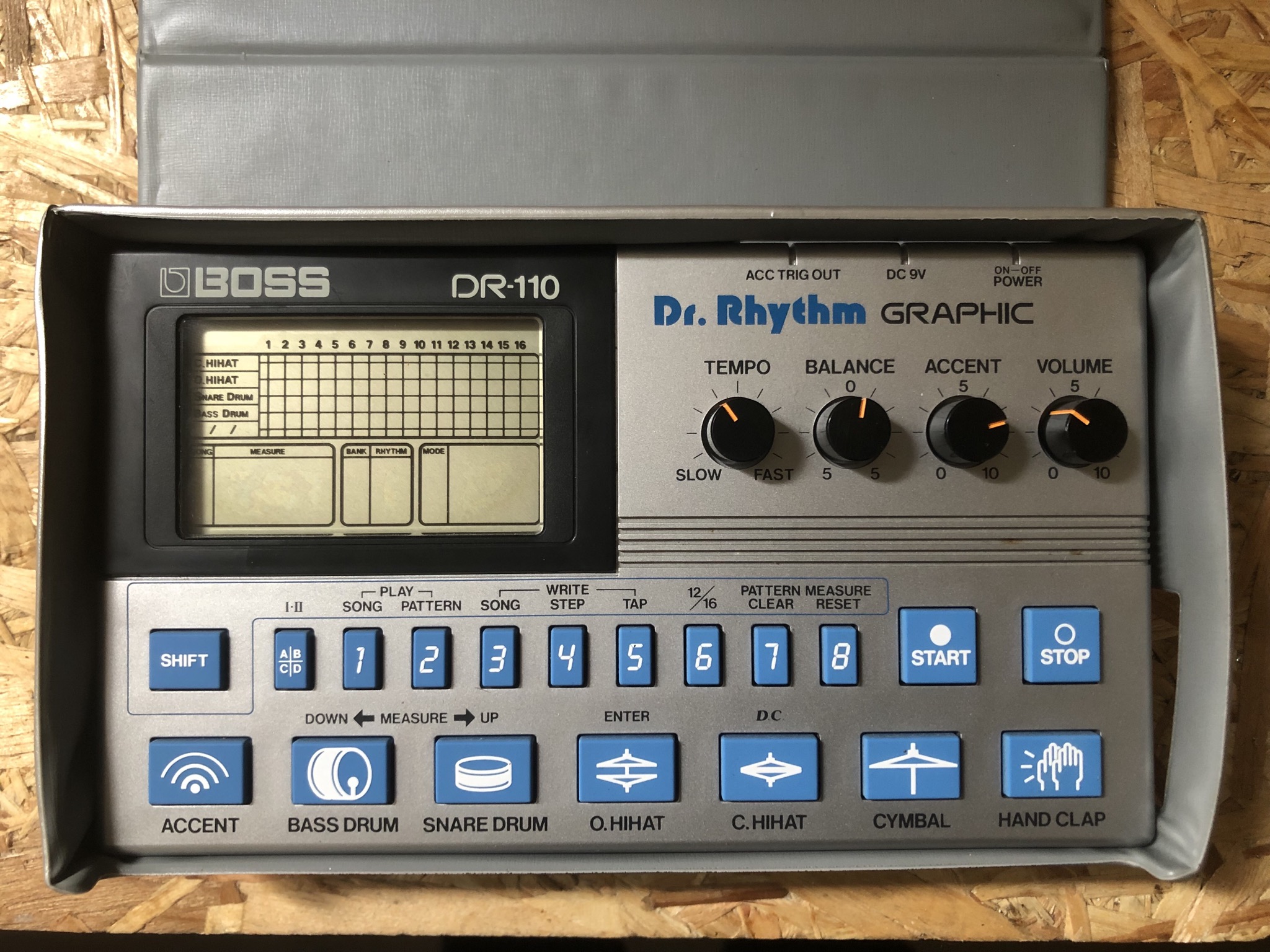 DR110 Dr. Rhythm Graphic Boss DR110 Dr. Rhythm Graphic Audiofanzine