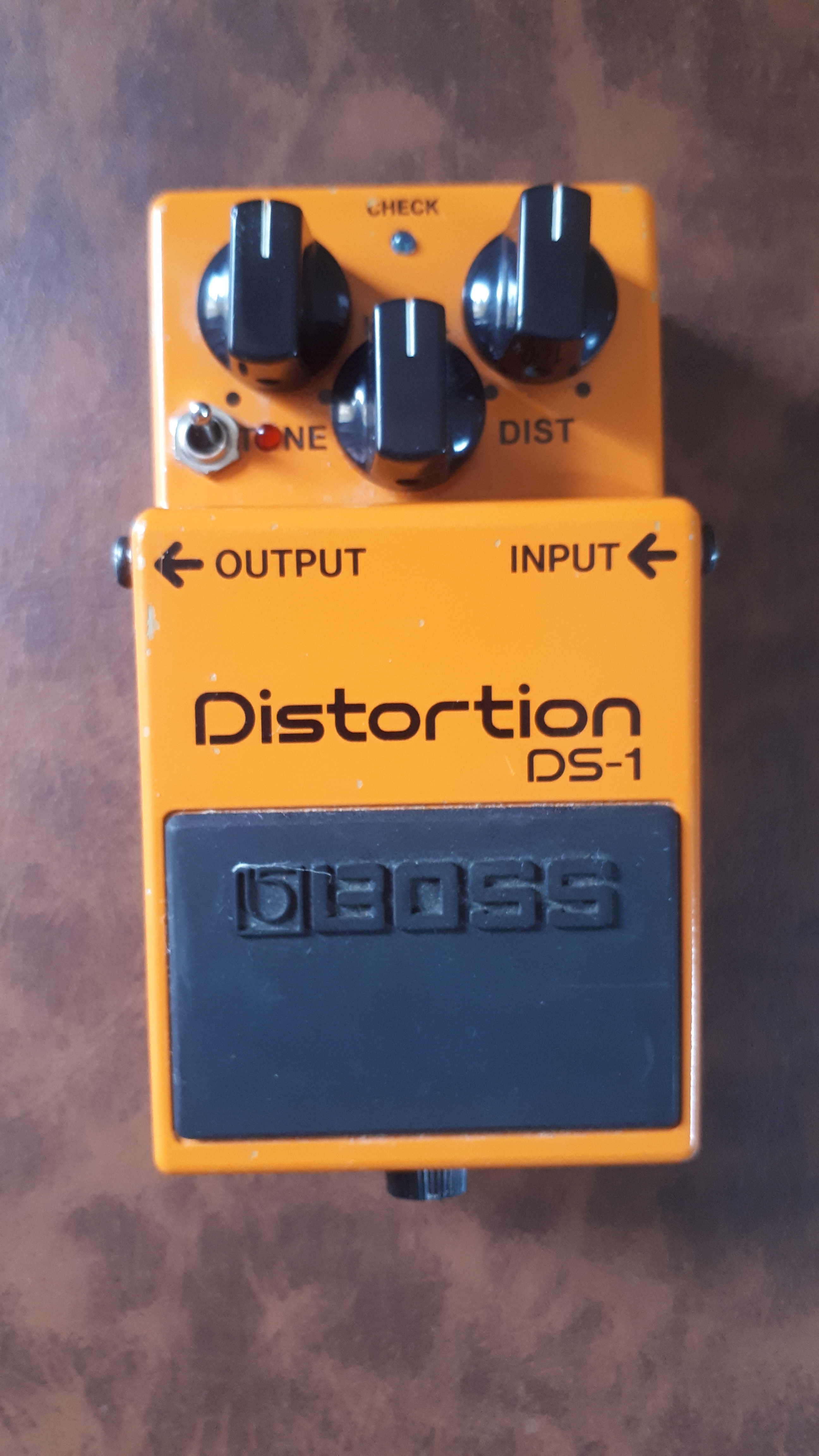 DS-1 Distortion - Ultra Mod - - Modded by Keeley Boss - Audiofanzine