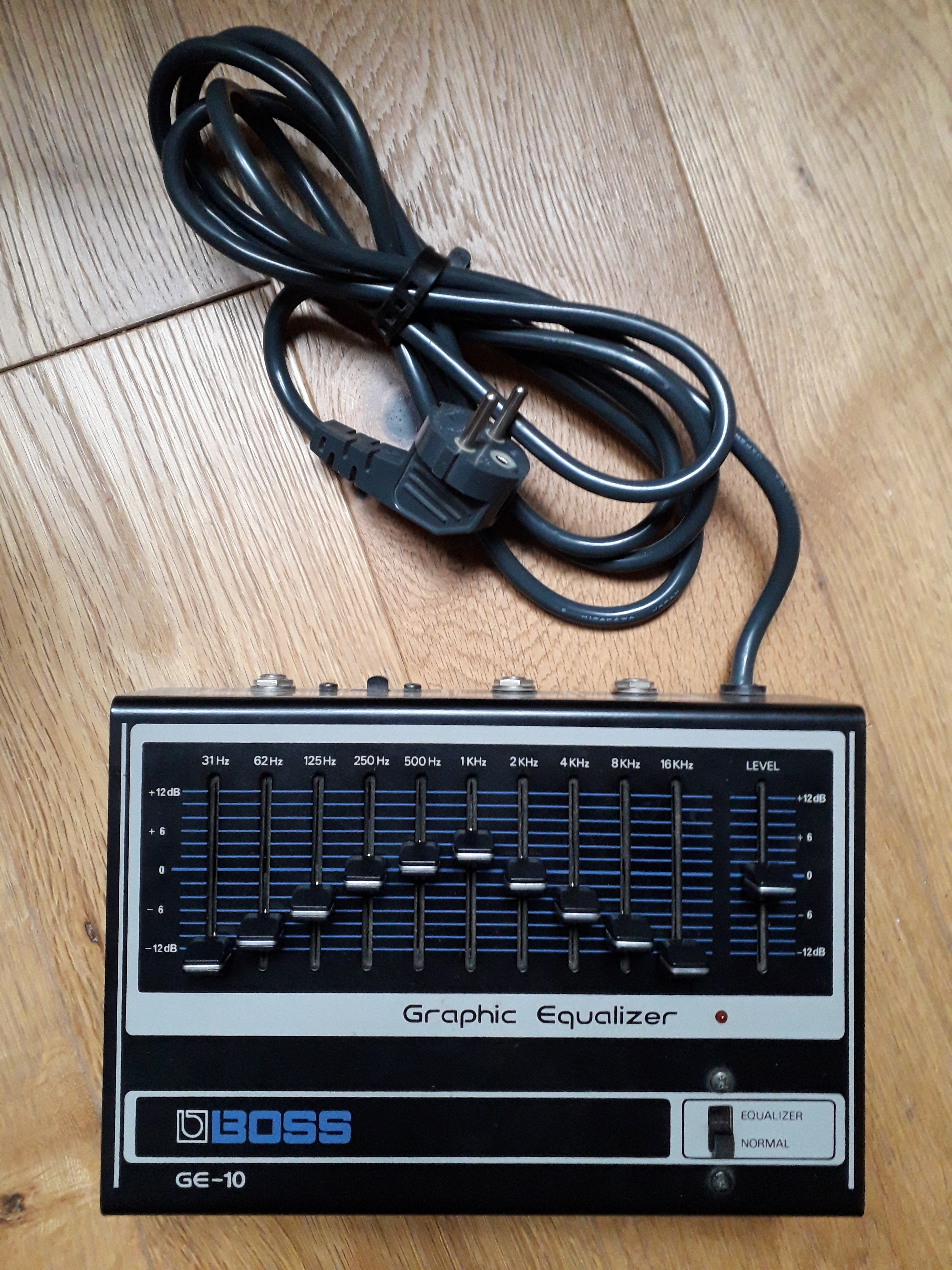 GE-10 Graphic Equalizer - Boss GE-10 Graphic Equalizer - Audiofanzine