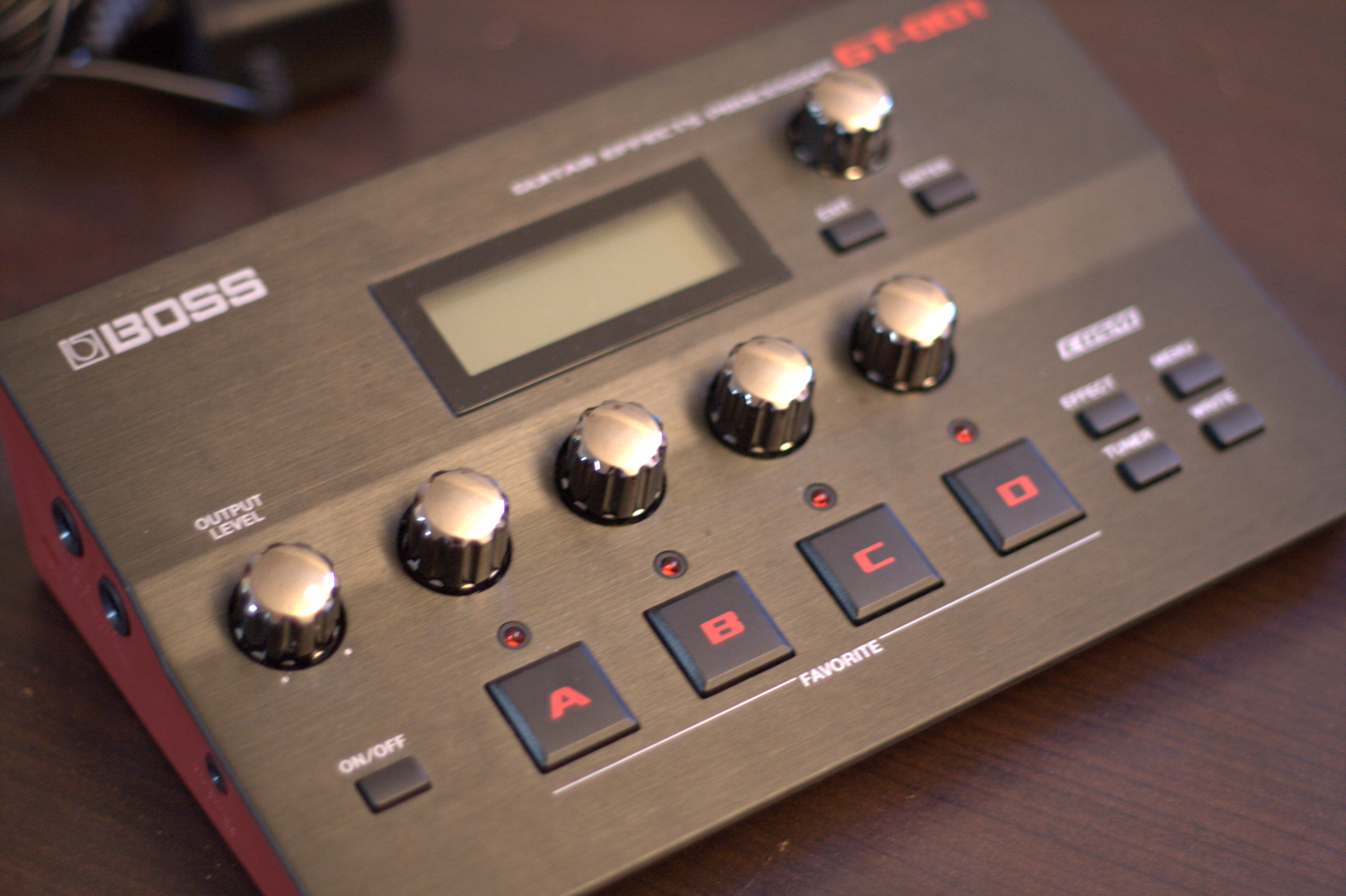 Boss GT001 image (1200763) Audiofanzine