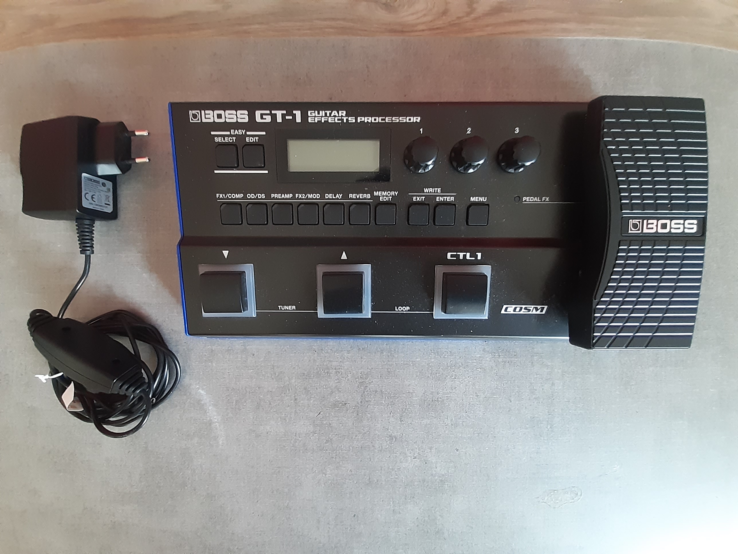 GT-001 - Boss GT-001 - Audiofanzine