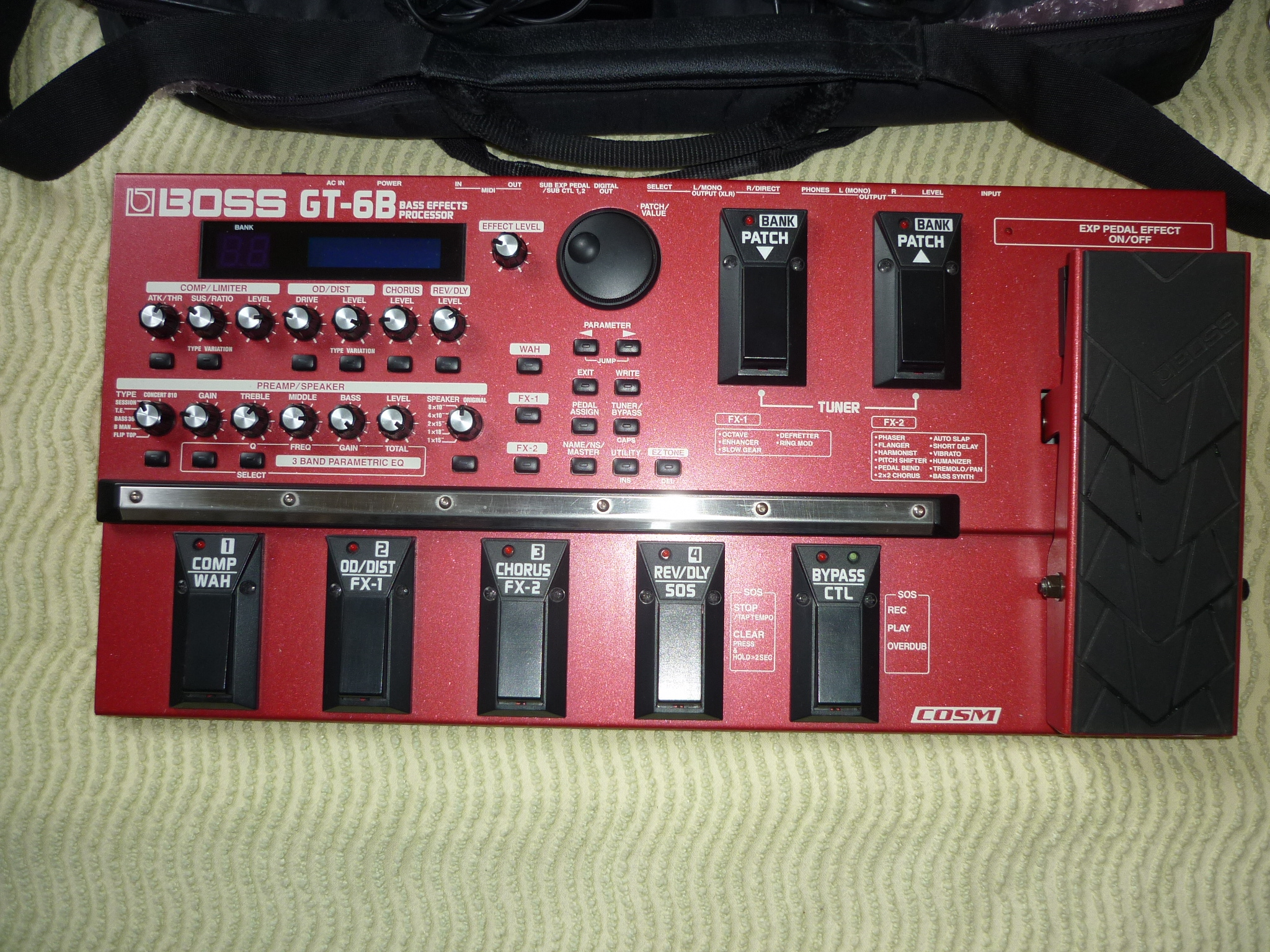 VENDS PEDALIER BOSS GT6B (Bourgogne) - Audiofanzine