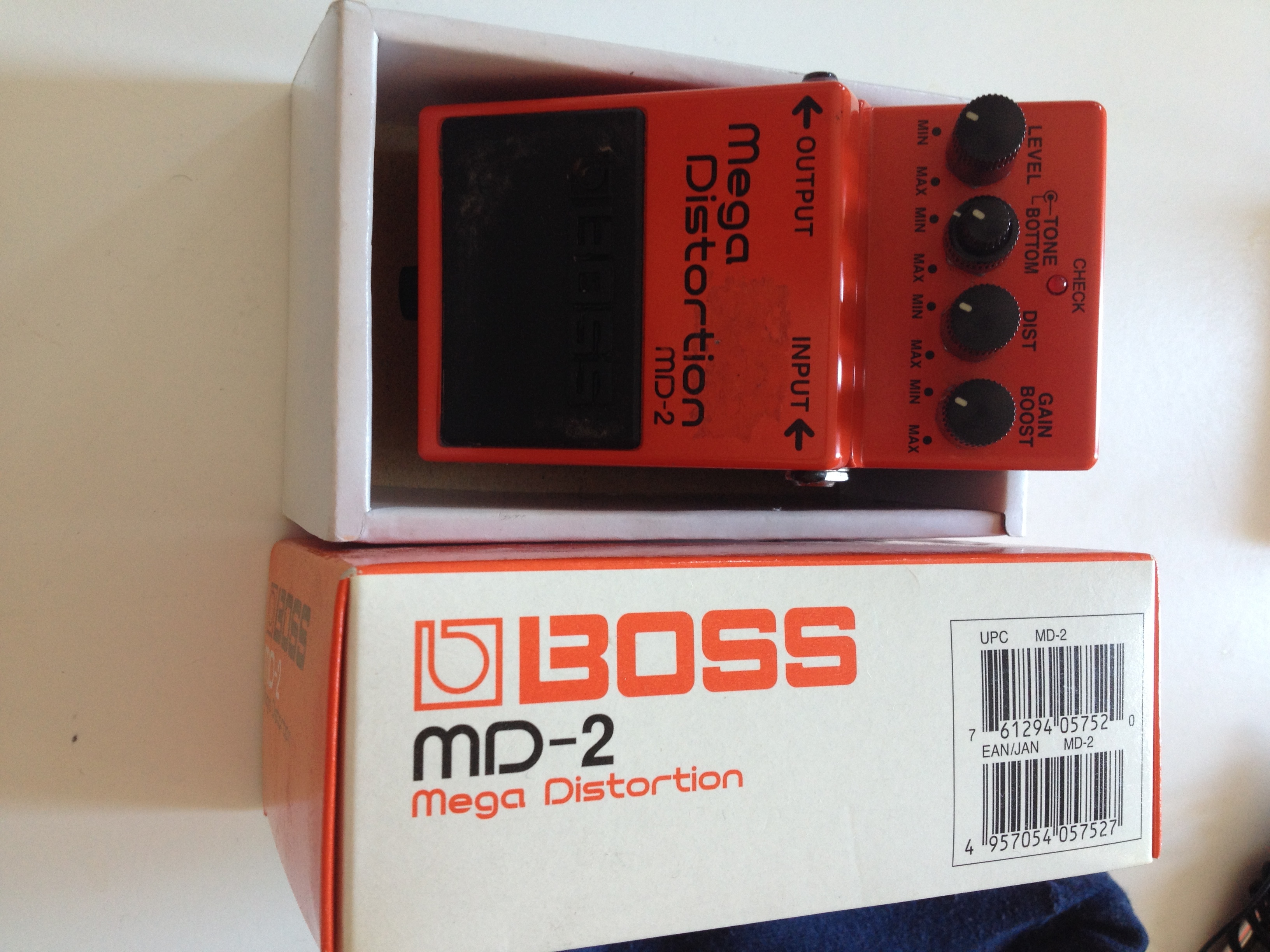 MD2 MEGA DISTORTION Boss MD2 Mega distortion Audiofanzine