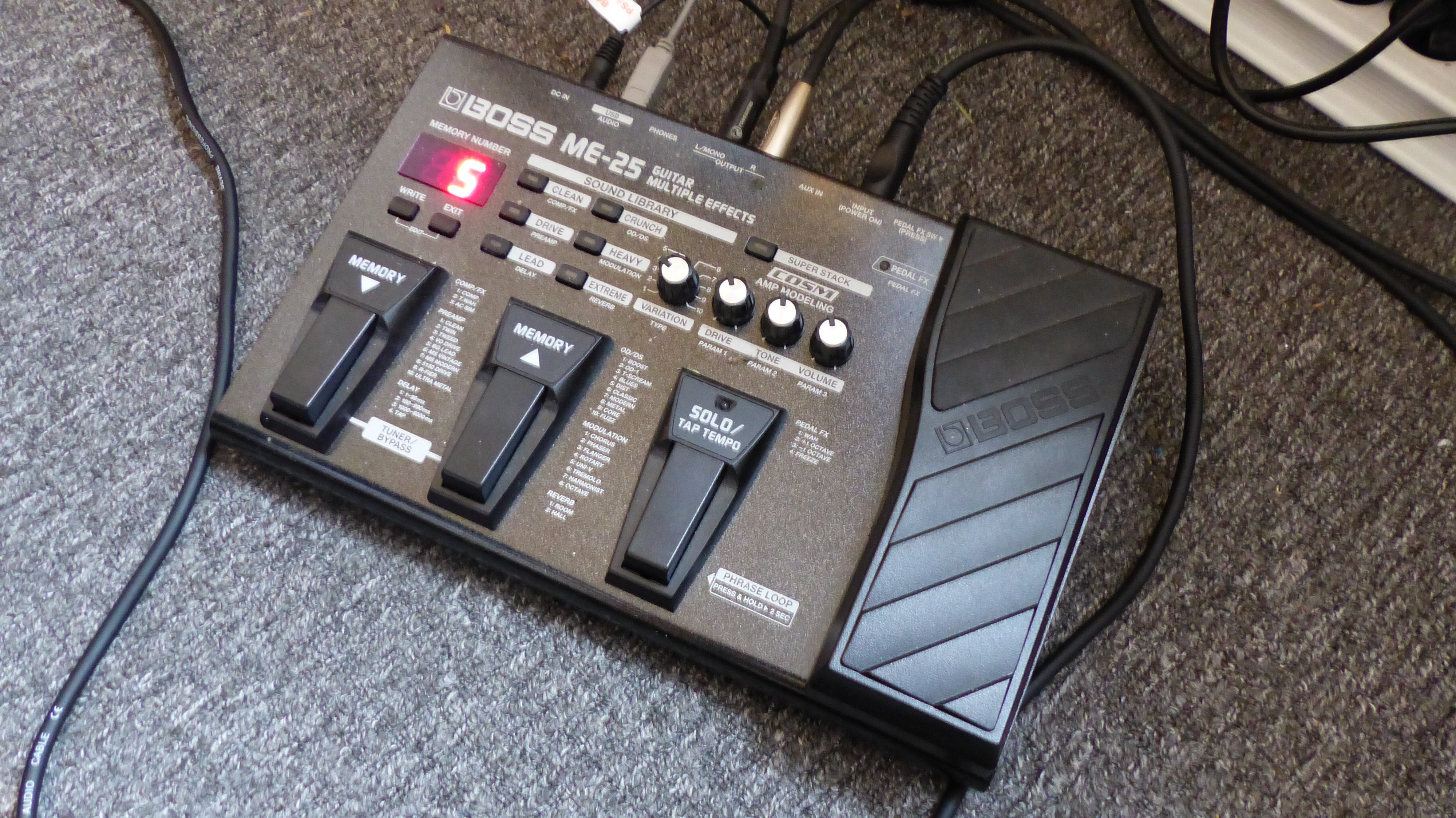 Photo Boss ME25 Boss ME25 (7584) (1019778) Audiofanzine