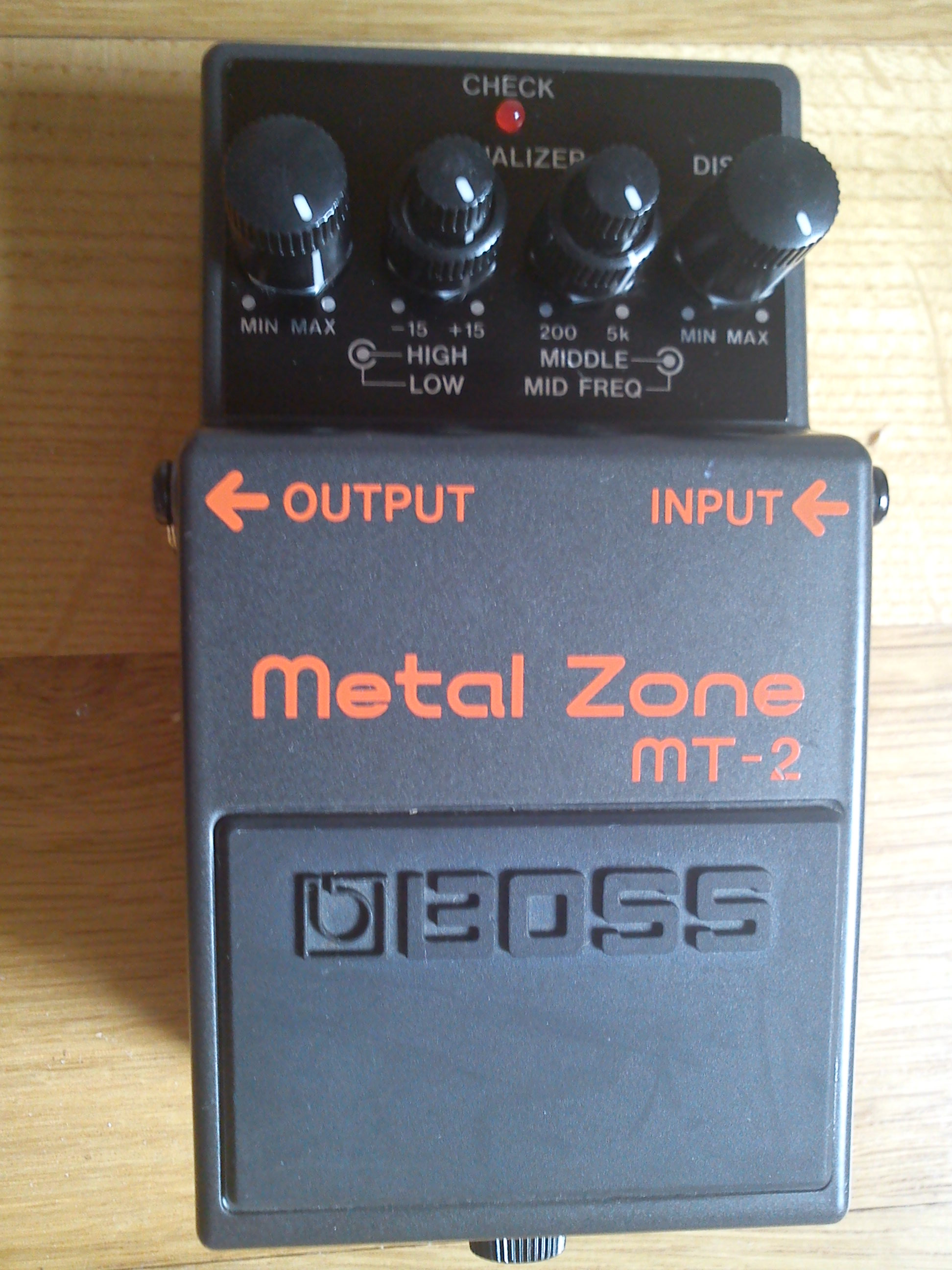 Boss MT-2 Metal Zone image (#410241) - Audiofanzine