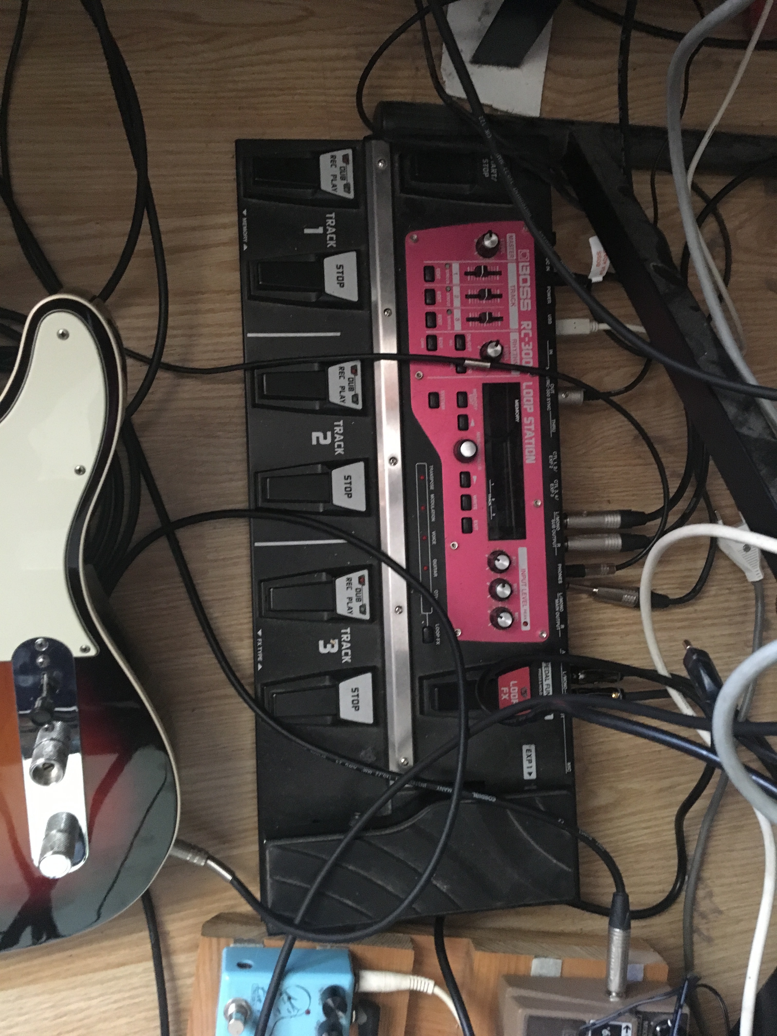 RC-300 Loop Station - Boss RC-300 Loop Station - Audiofanzine