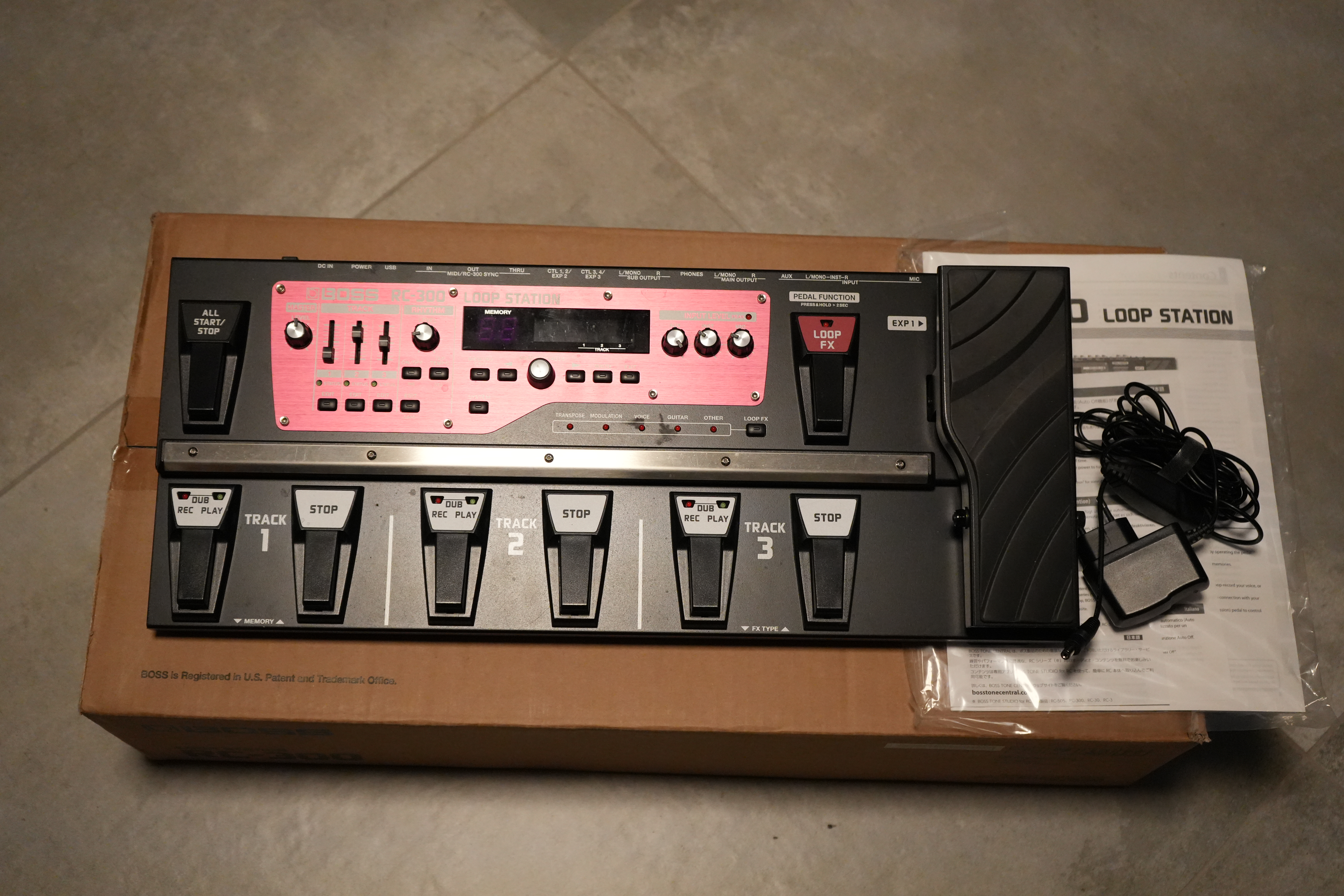 BOSS RC-300 LOOP STATION - ギター