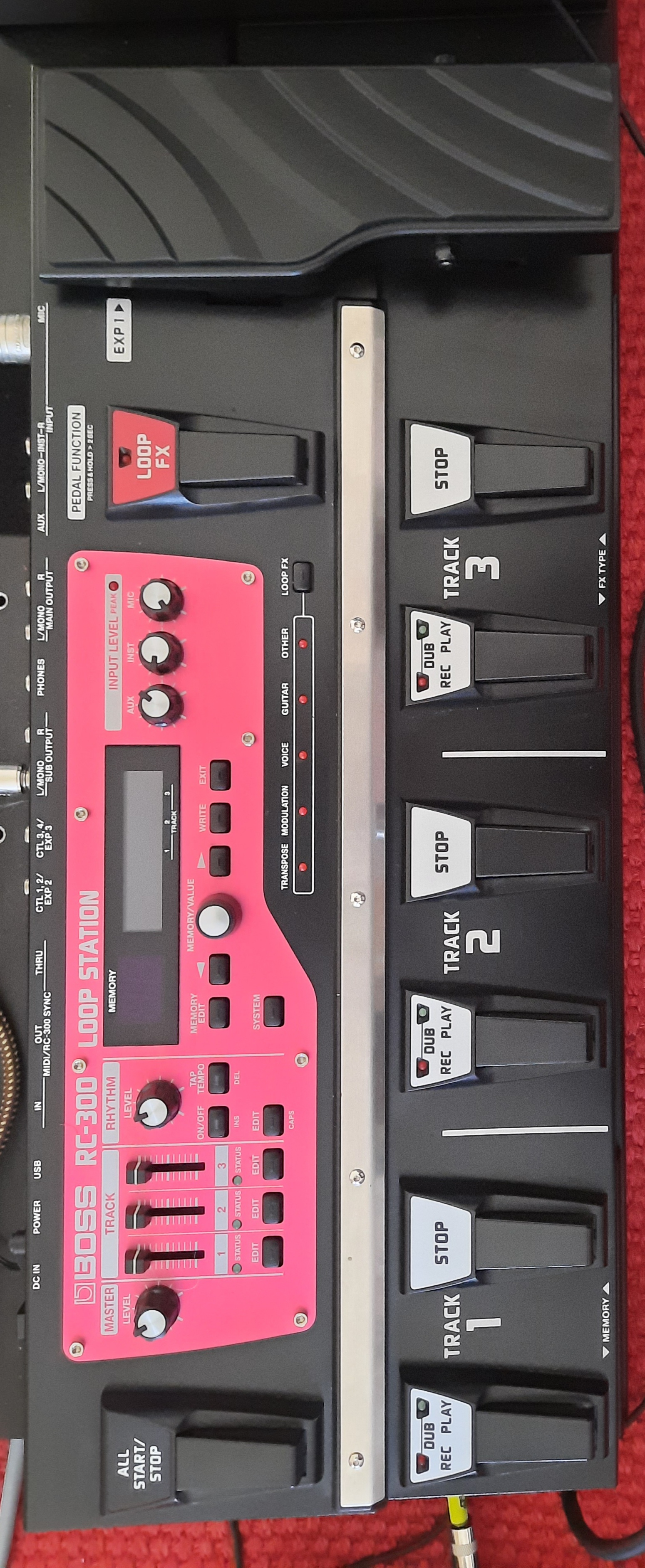 BOSS RC-300 Loop Station Pedal Review - Sweetwater Sound