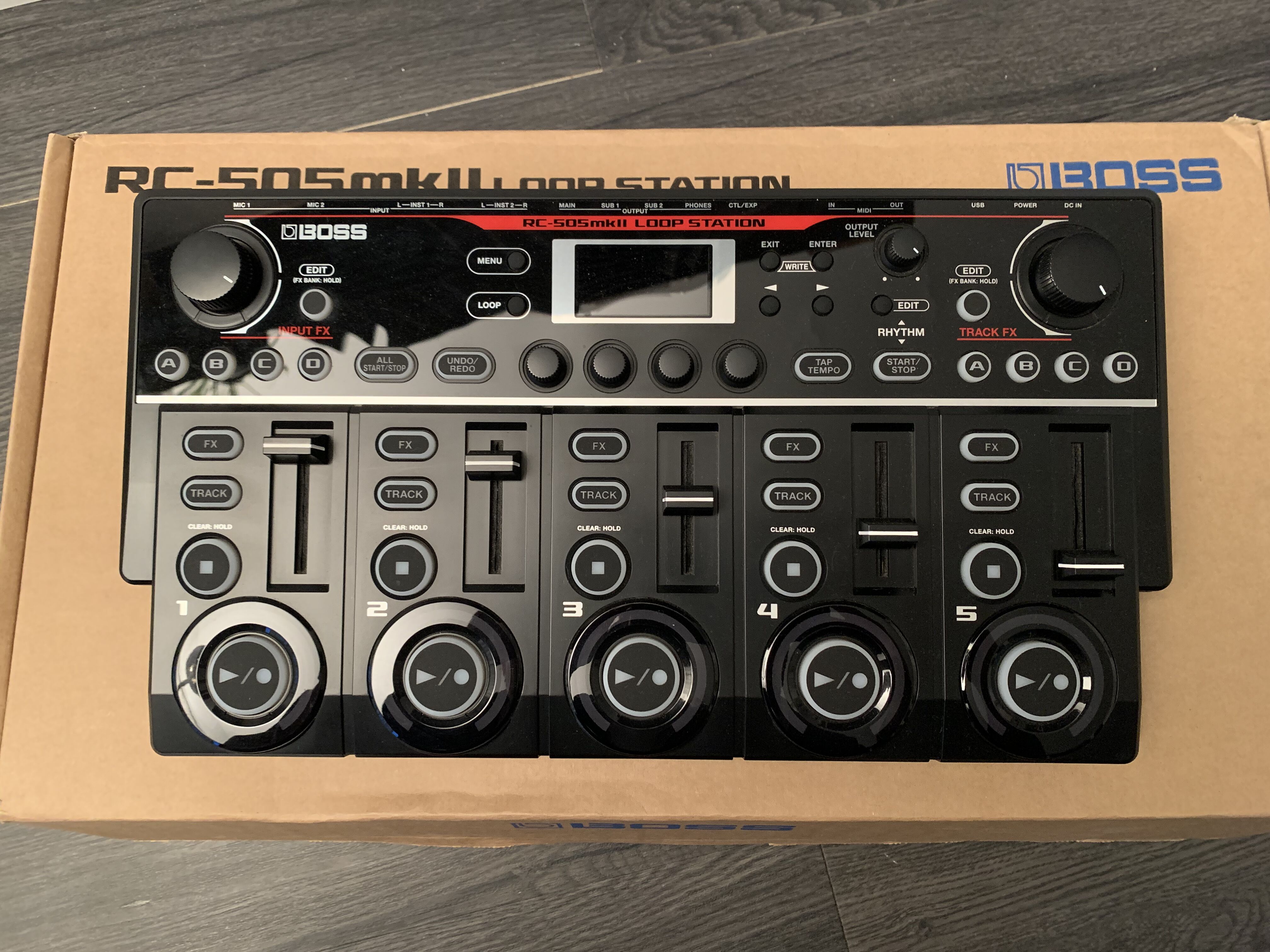 RC505 MkII Boss RC505 MkII Audiofanzine