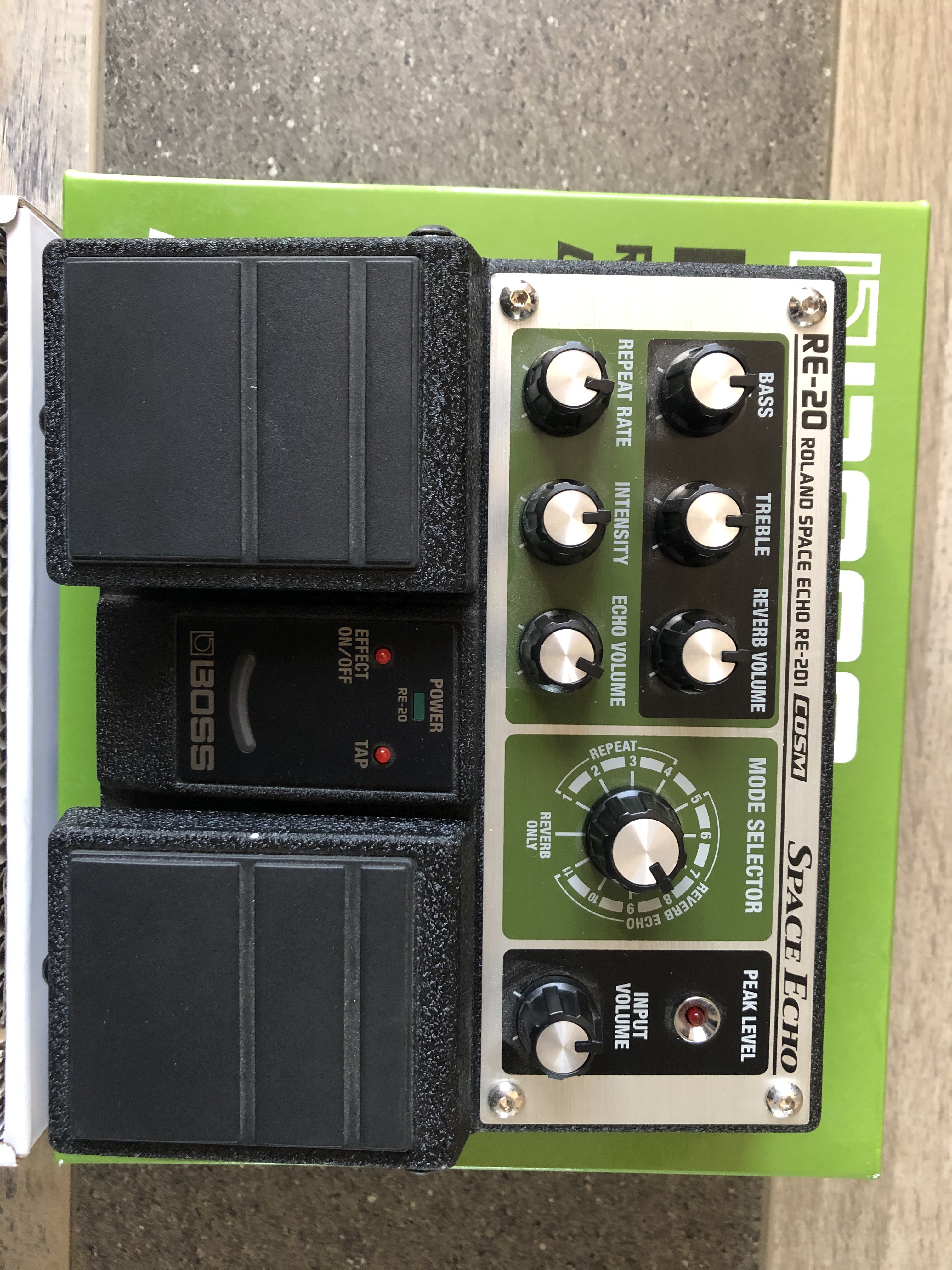 RE20 Space Echo Boss RE20 Space Echo Audiofanzine