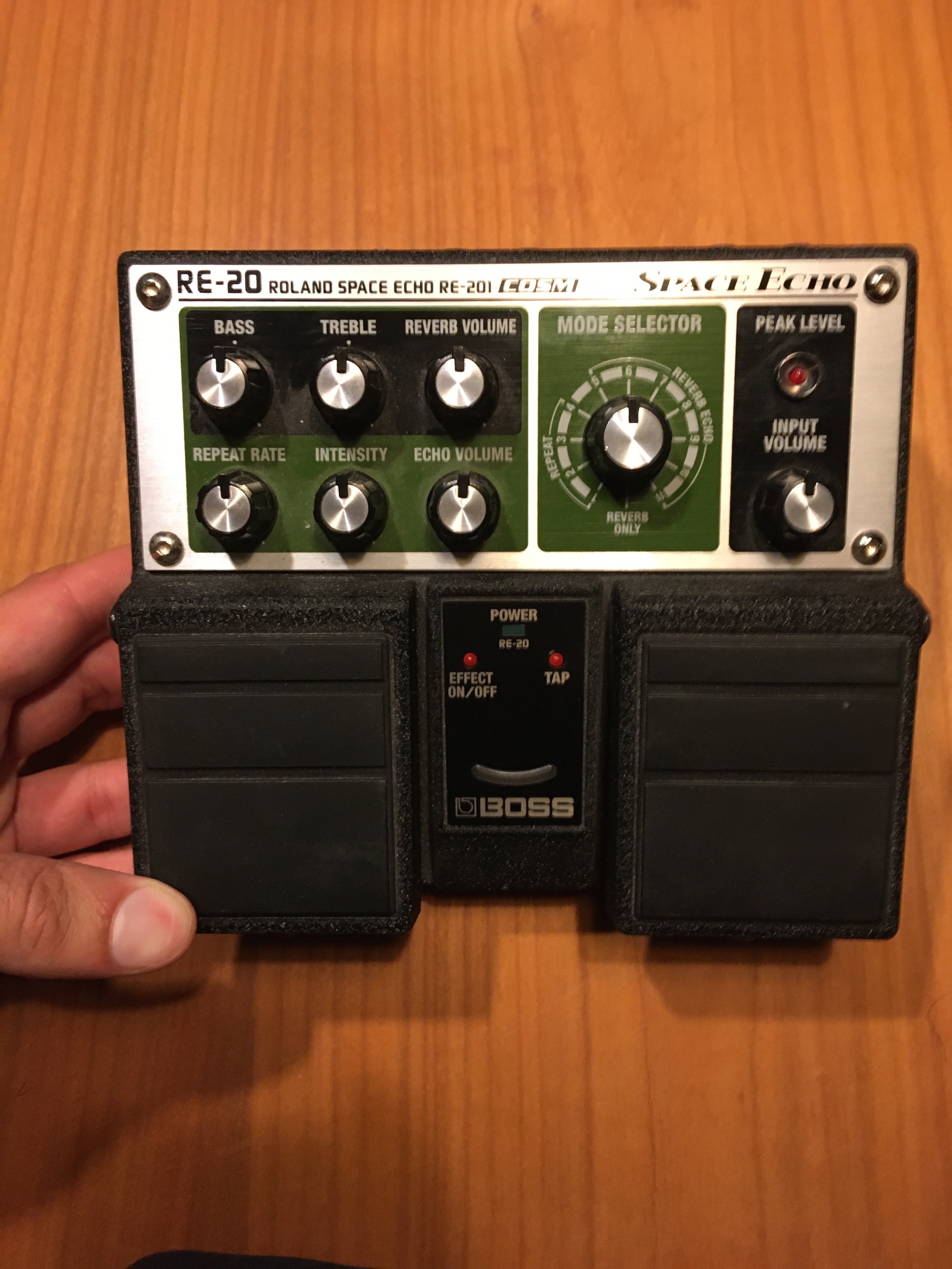 RE20 Space Echo Boss RE20 Space Echo Audiofanzine