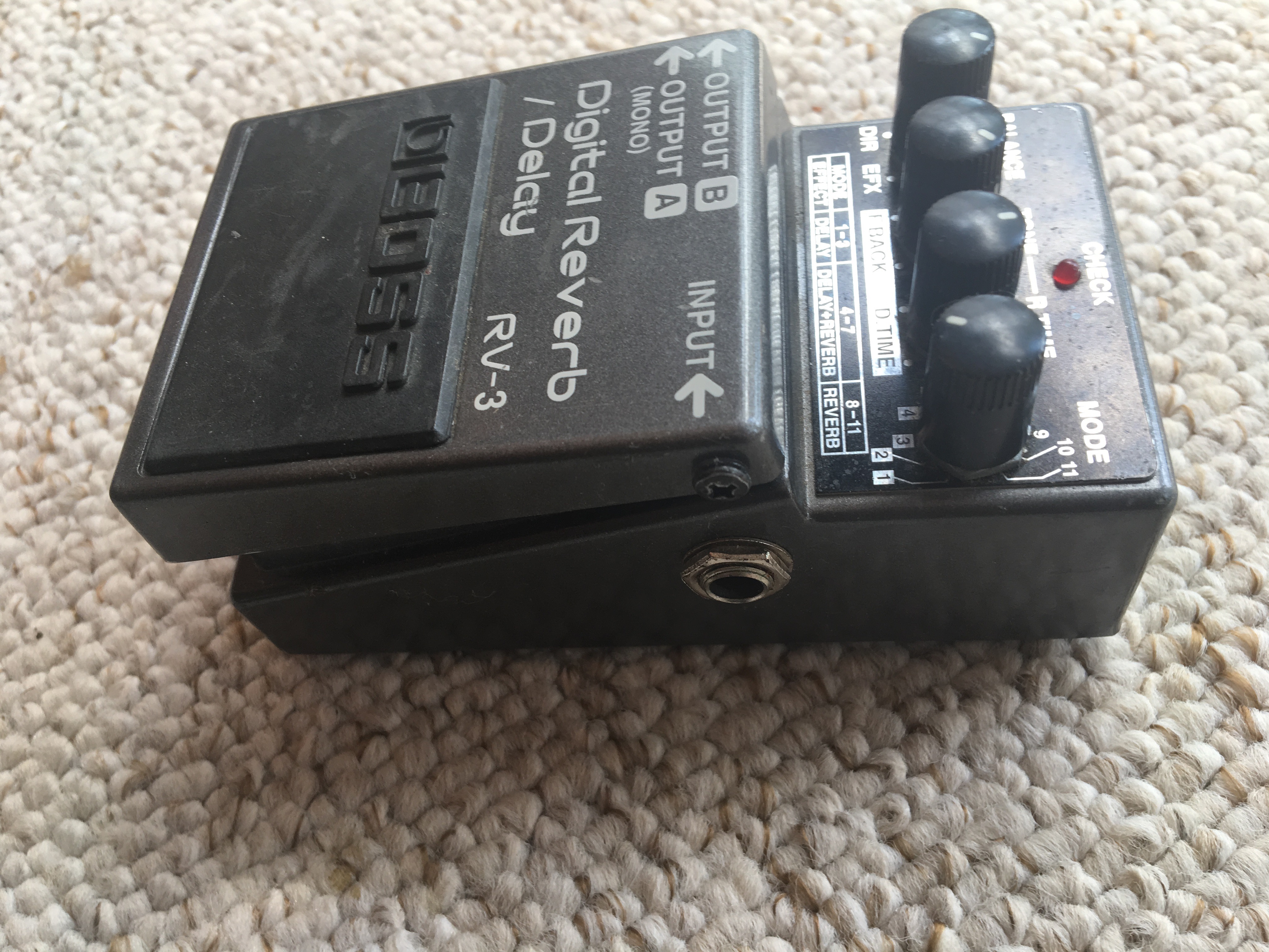 RV3 Digital Reverb/Delay Boss RV3 Digital Reverb/Delay Audiofanzine
