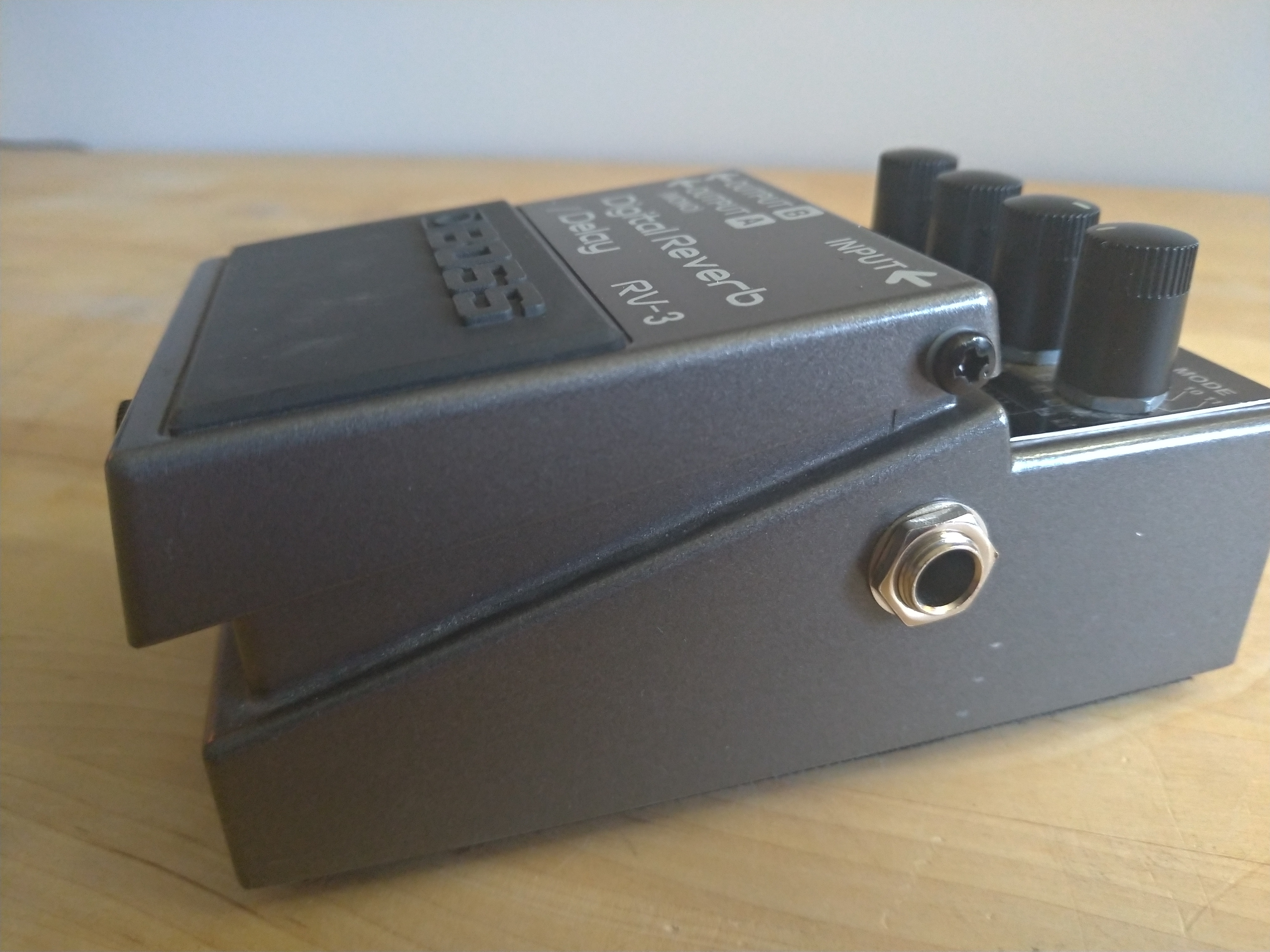 RV3 Digital Reverb/Delay Boss RV3 Digital Reverb/Delay Audiofanzine
