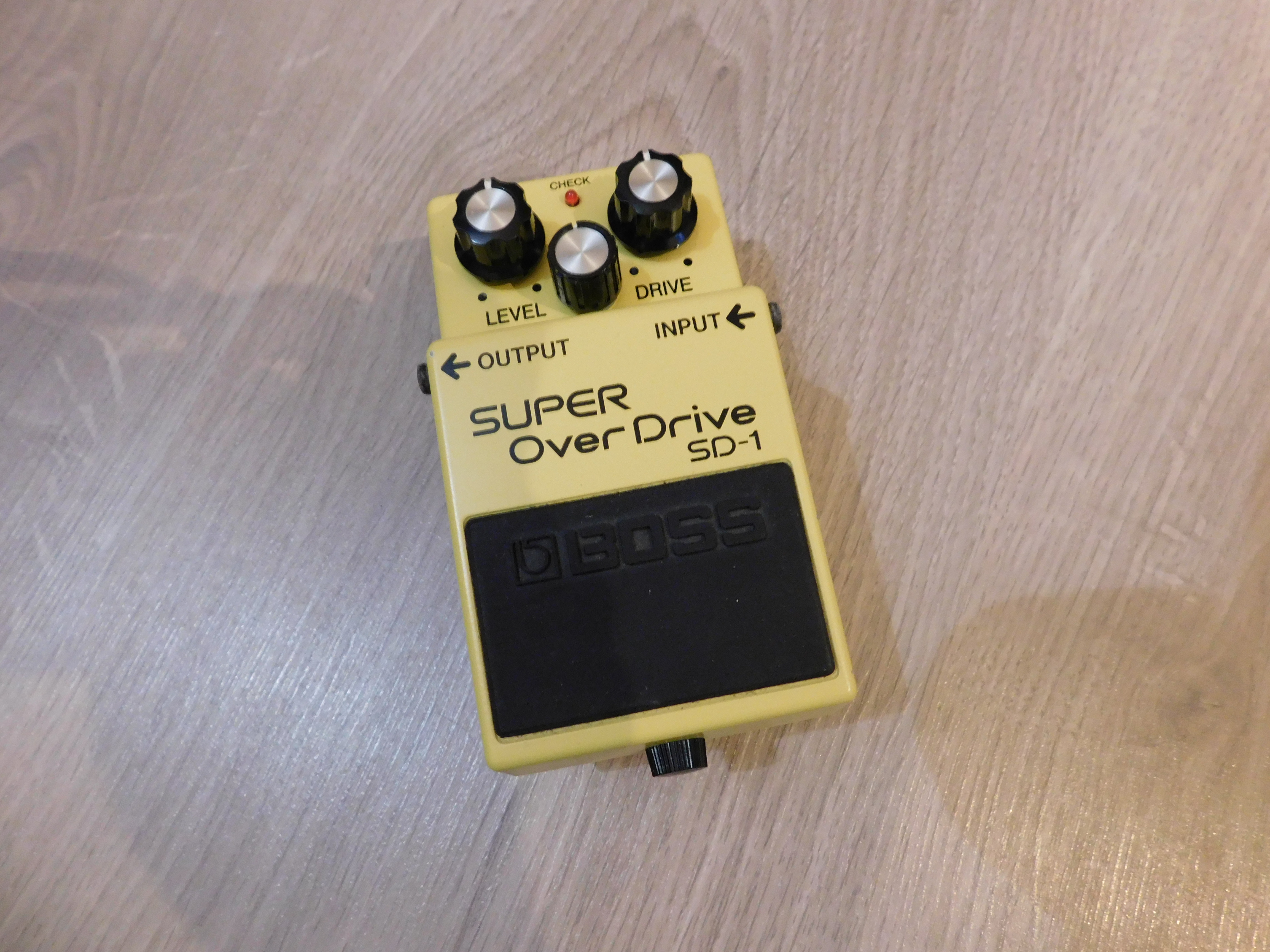 美品☆ Boss SD-1 SUPER Over Drive+fauthmoveis.com.br