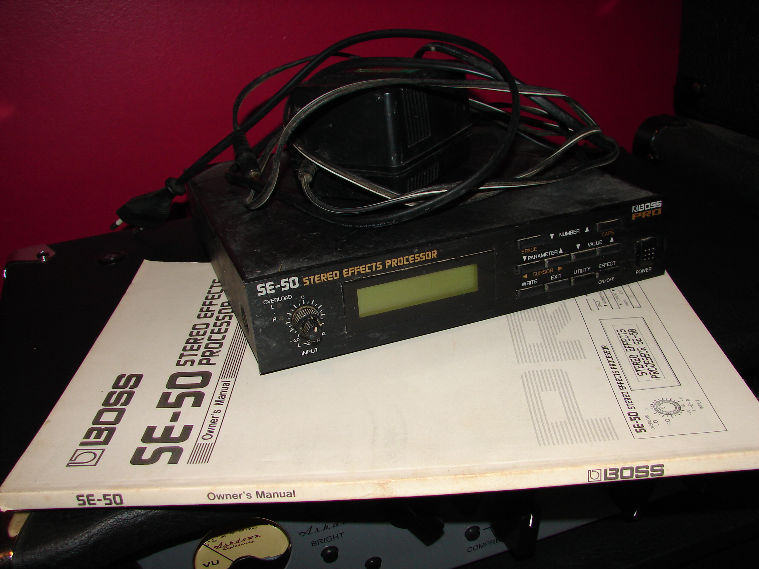 Multieffet BOSS SE50 (MidiPyrénées) Audiofanzine