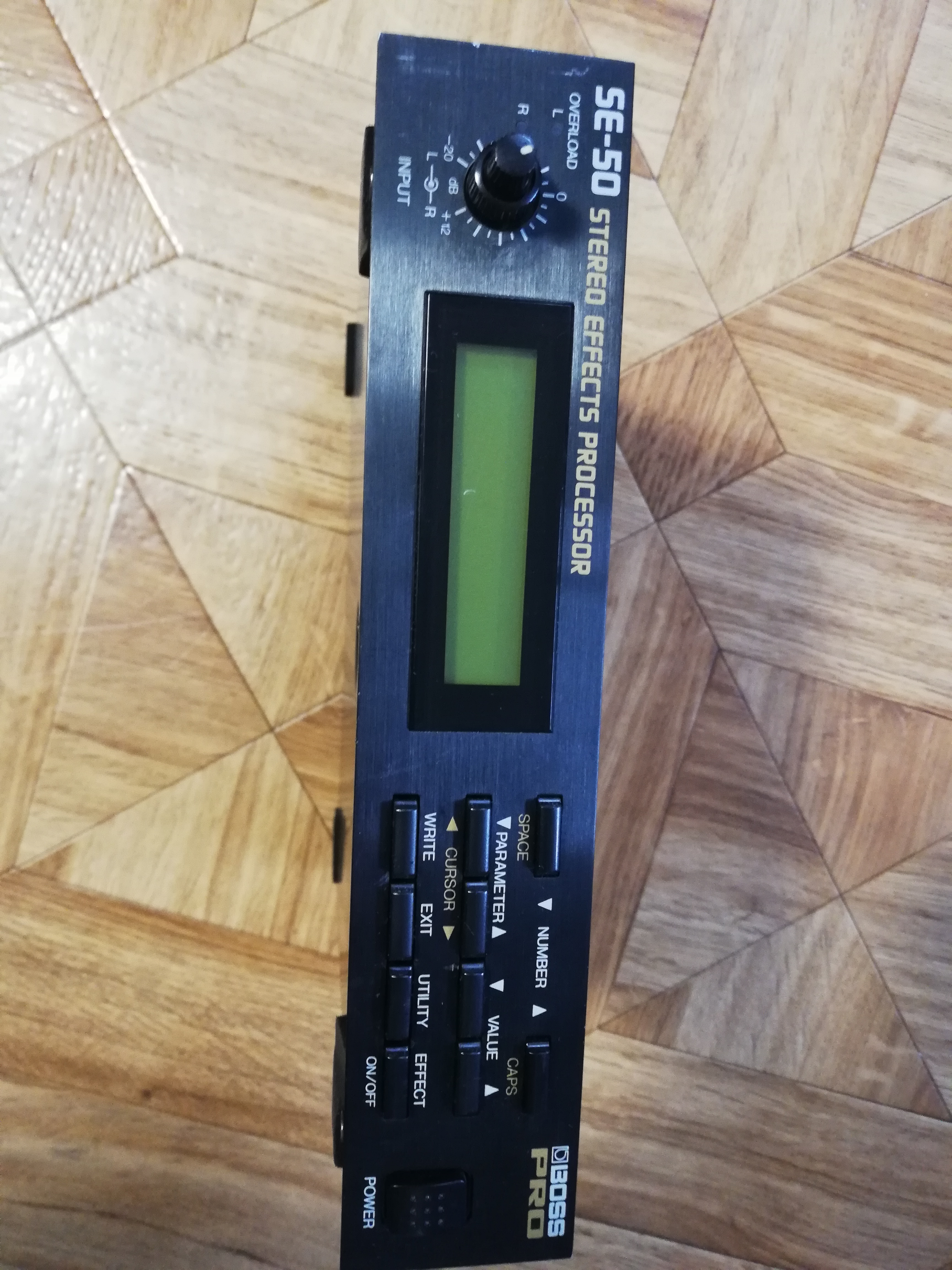 SE50 Stereo Effects Processor Boss Audiofanzine