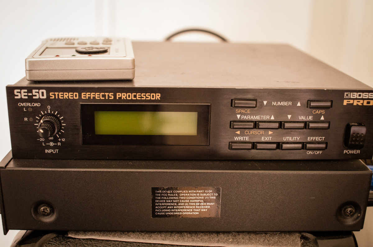 Photo Boss SE50 Stereo Effects Processor Boss SE50 Stereo Effects