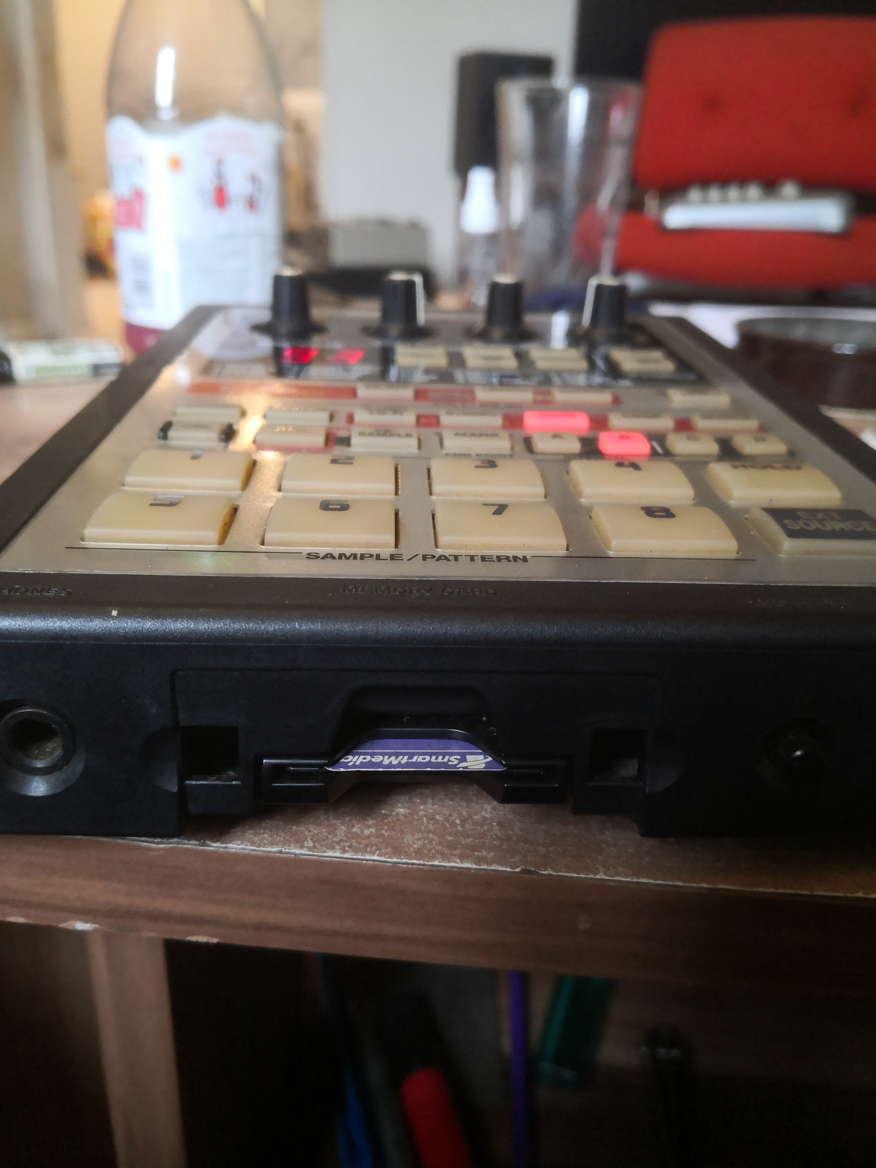 BOSS SP-303 サンプラー Boss SP-303 Dr. Sample Portable Phrase Sampler From Japan