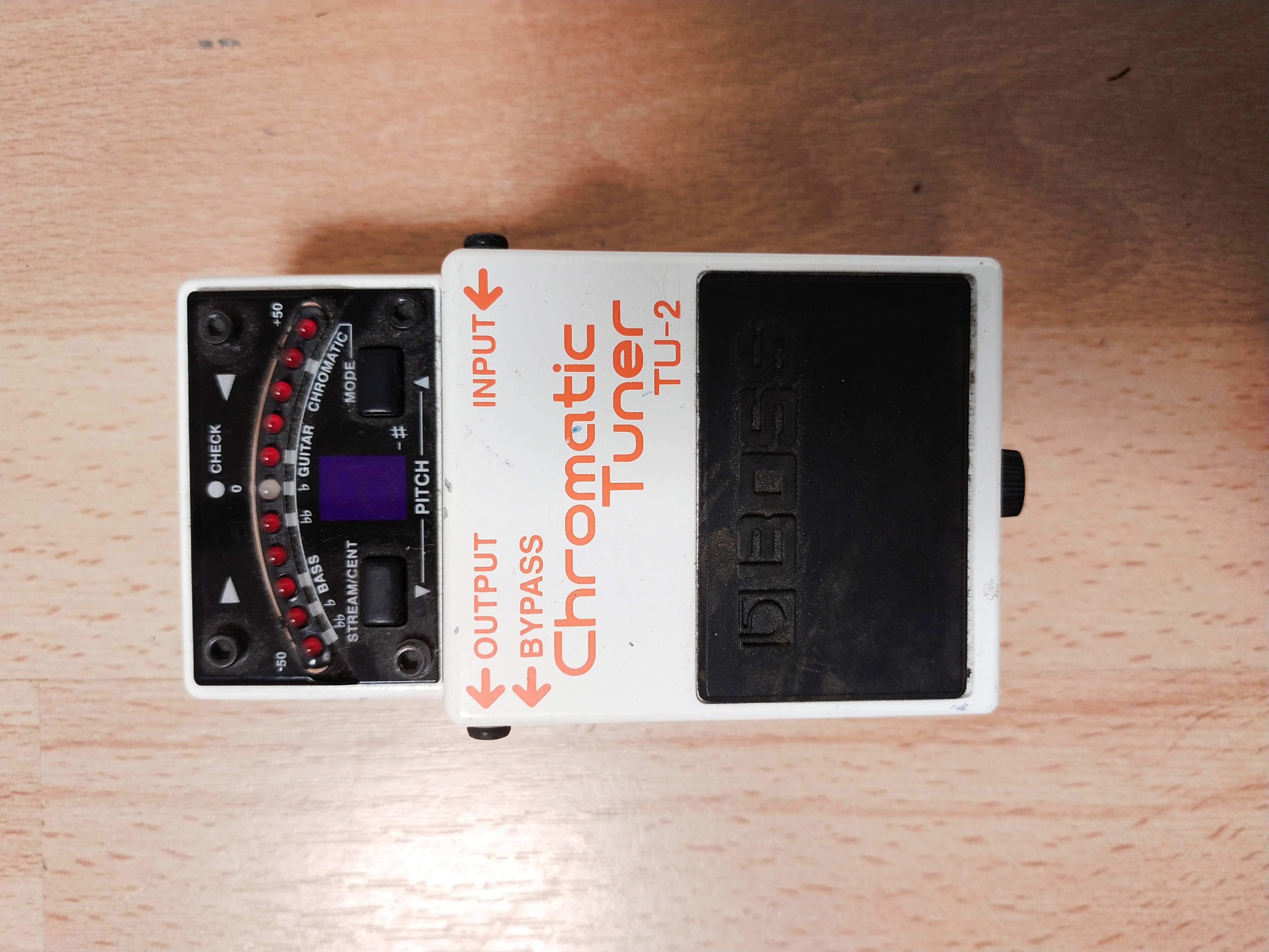 Boss TU-2 Chromatic Tuner White Chromatic guitar pedal tuner