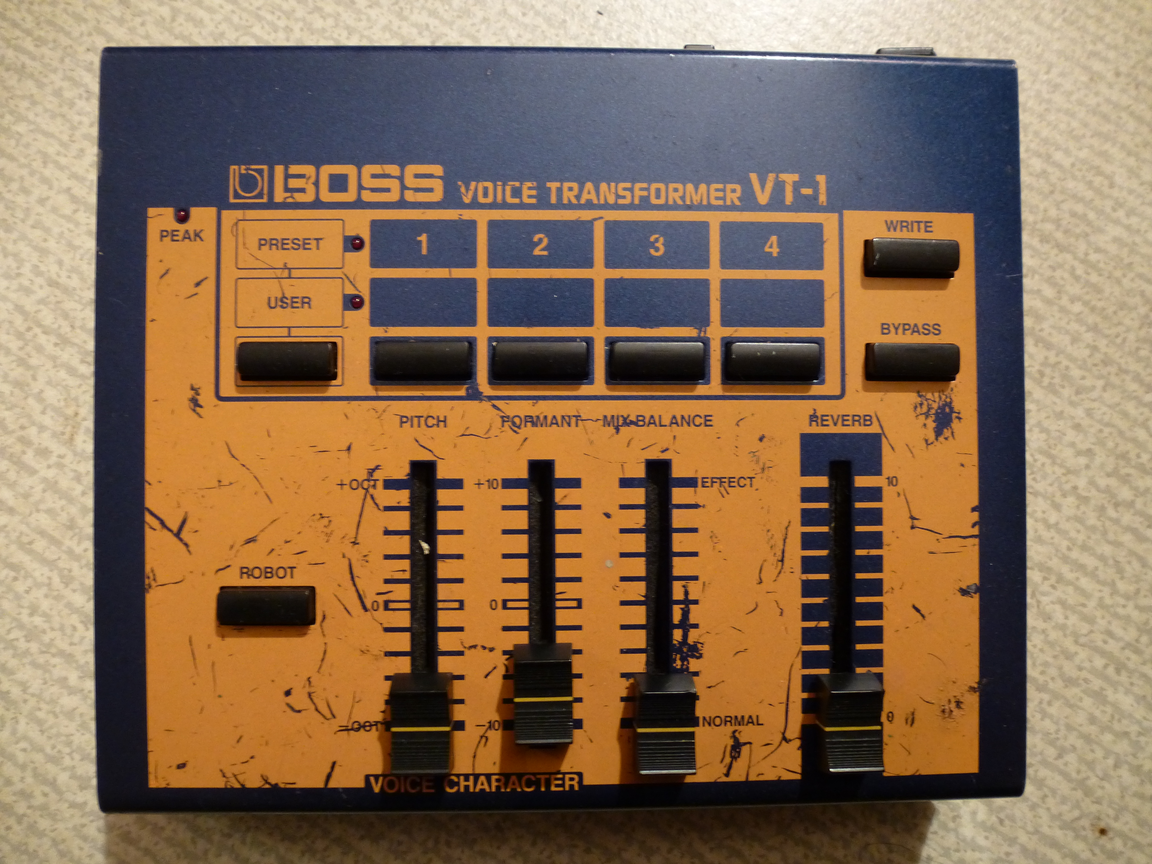 BOSS VT-1 VOICE TRANSFORMER ボイスエフェクター - エフェクター