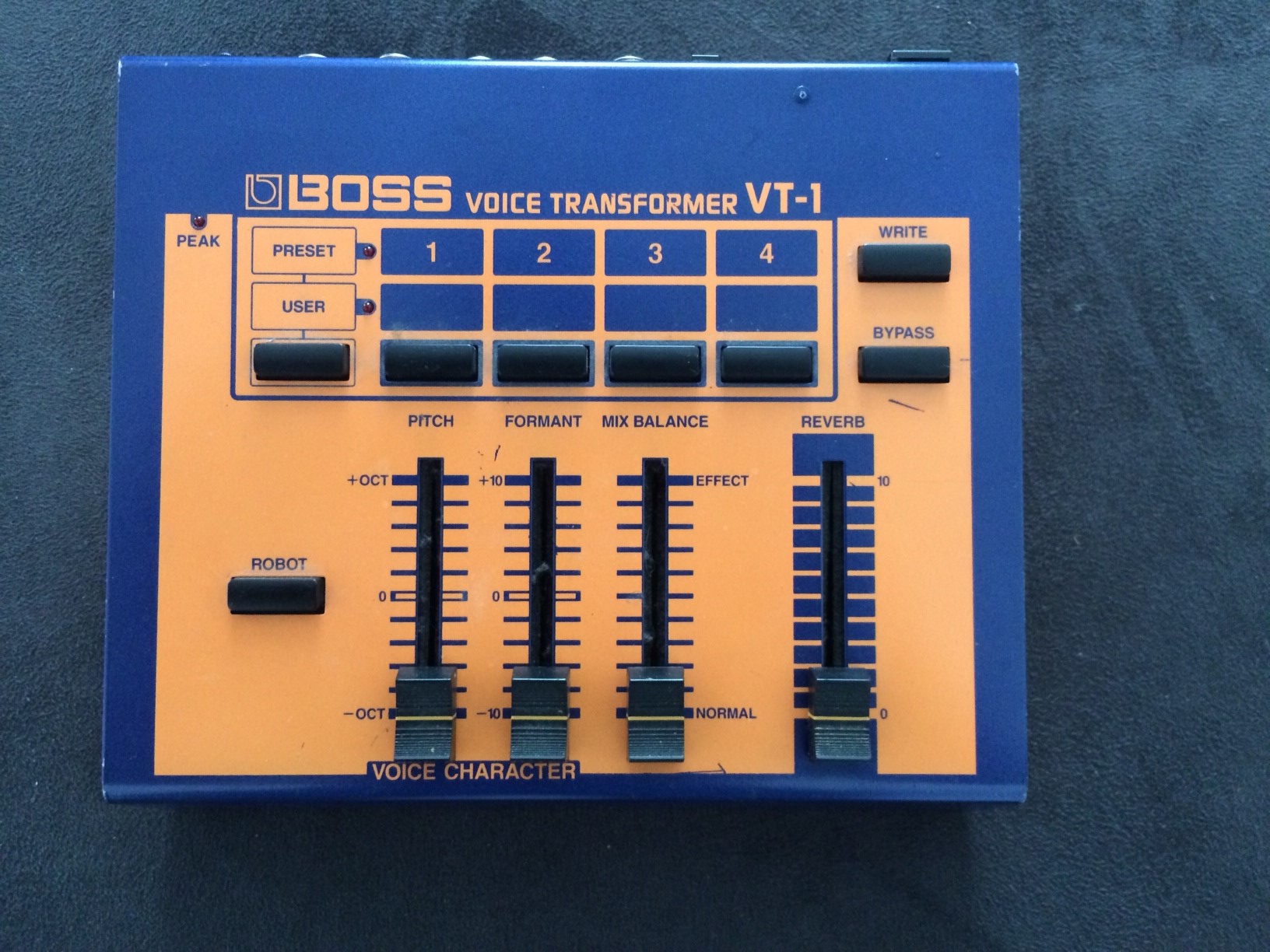 Photo Boss VT-1 Voice Transformer : Boss VT-1 Voice Transformer (38803