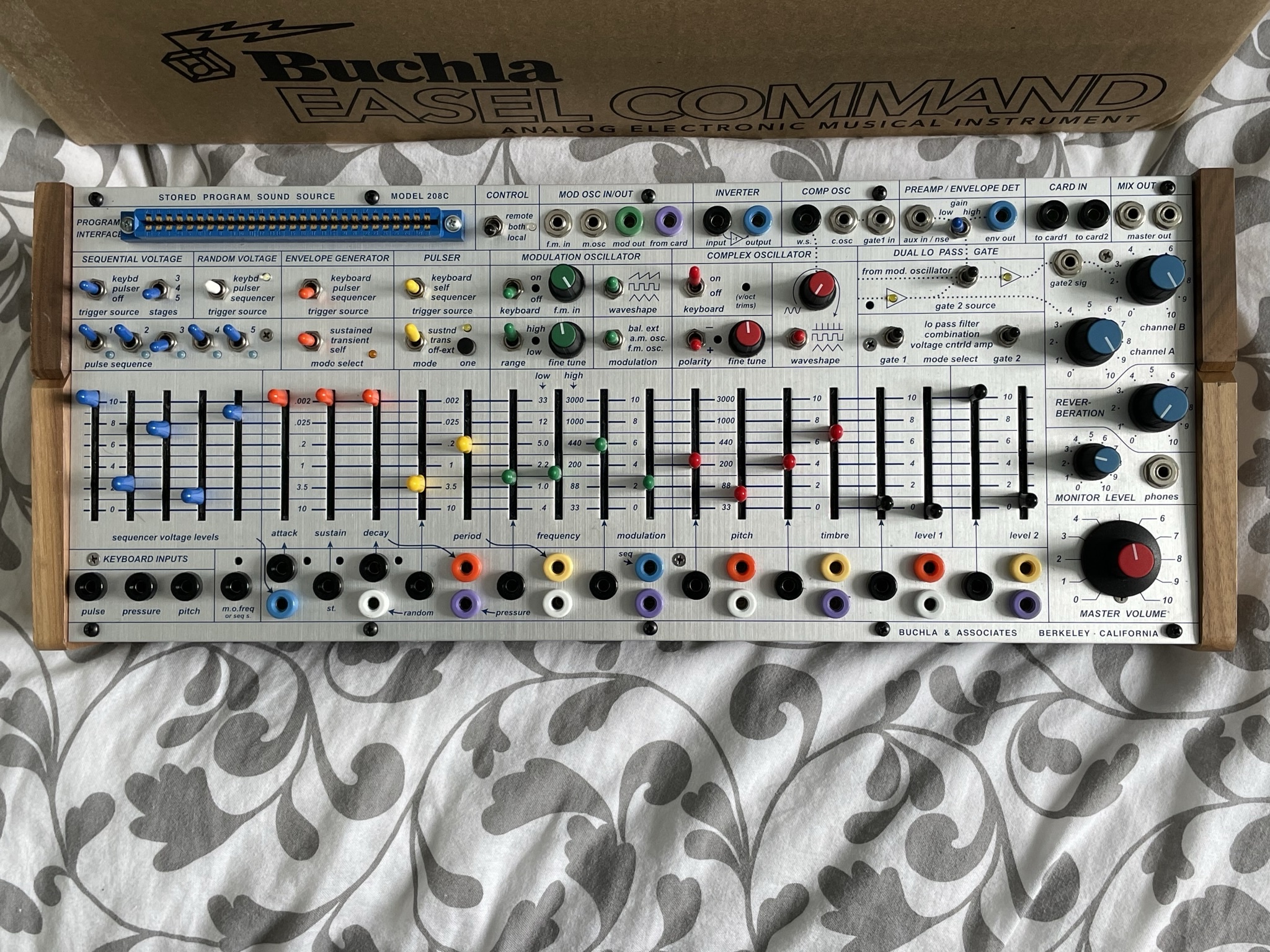 Easel Command Buchla Easel Command Audiofanzine