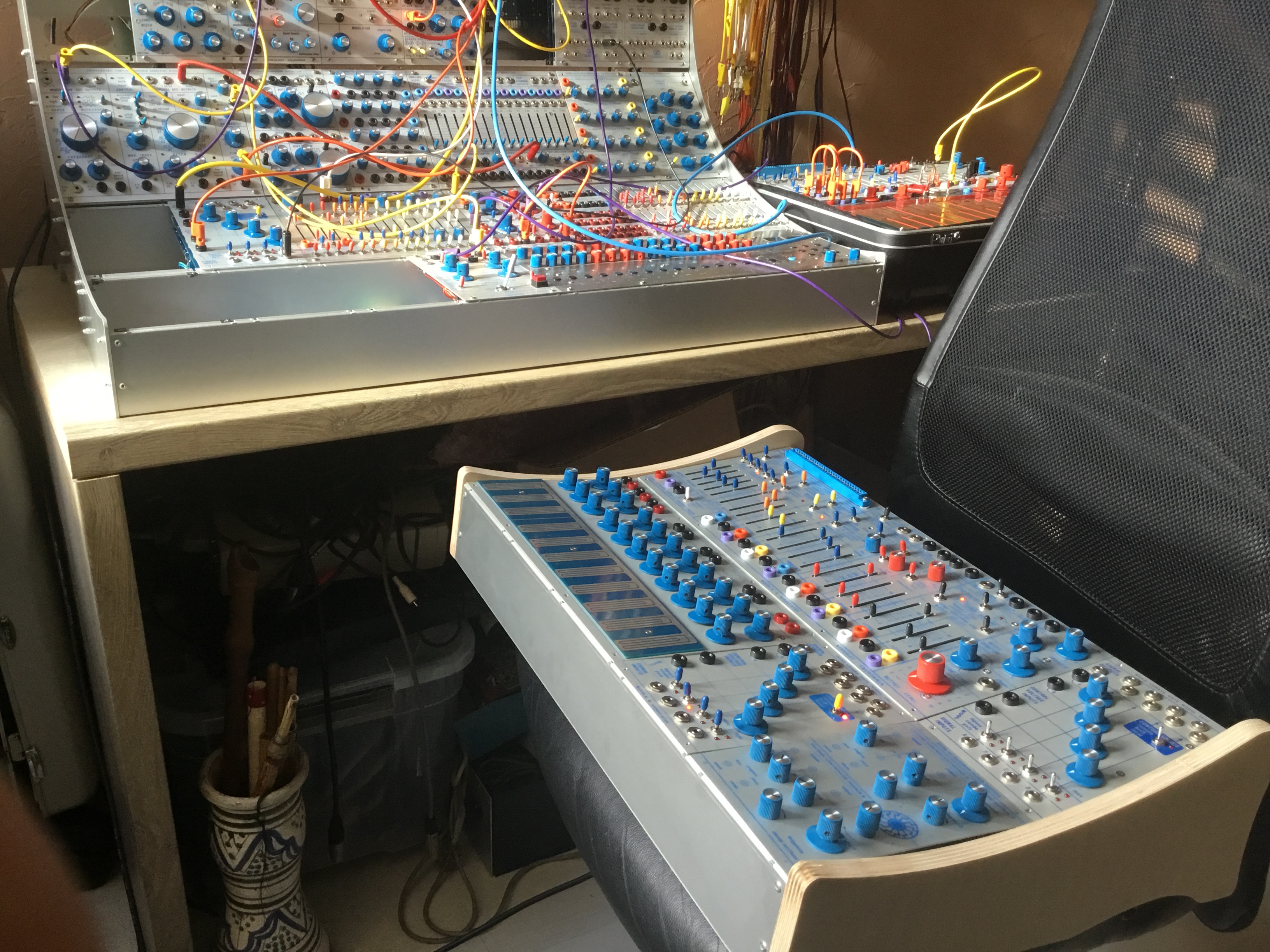 Buchla easel 208r rev2/218r /zerocase (IledeFrance) Audiofanzine