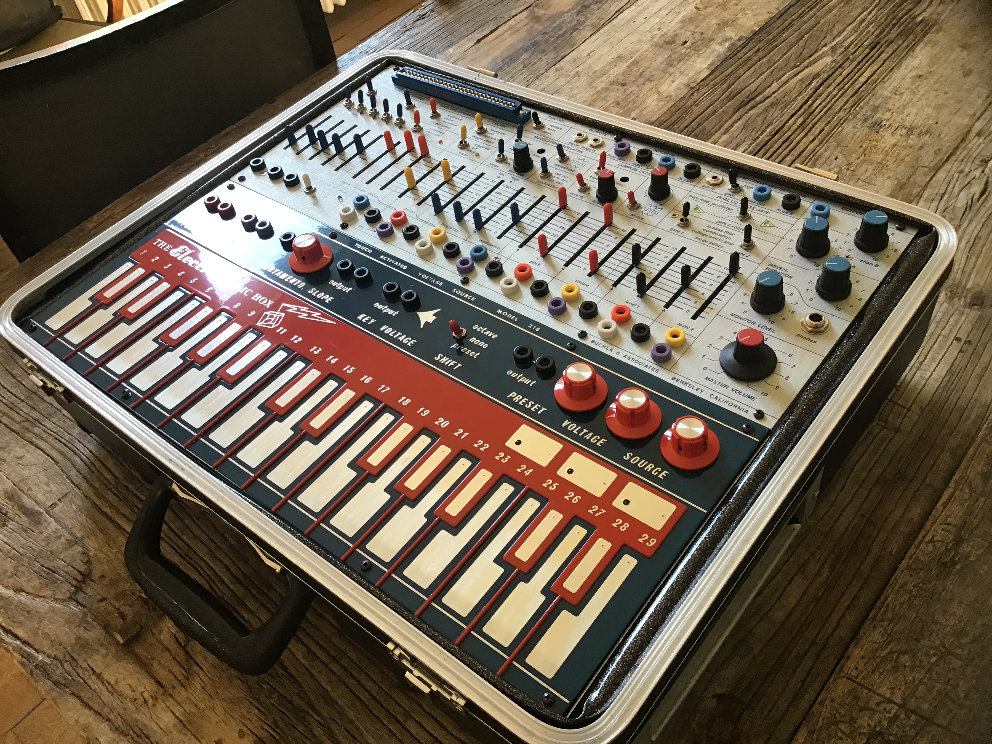 Music Easel Buchla Music Easel Audiofanzine