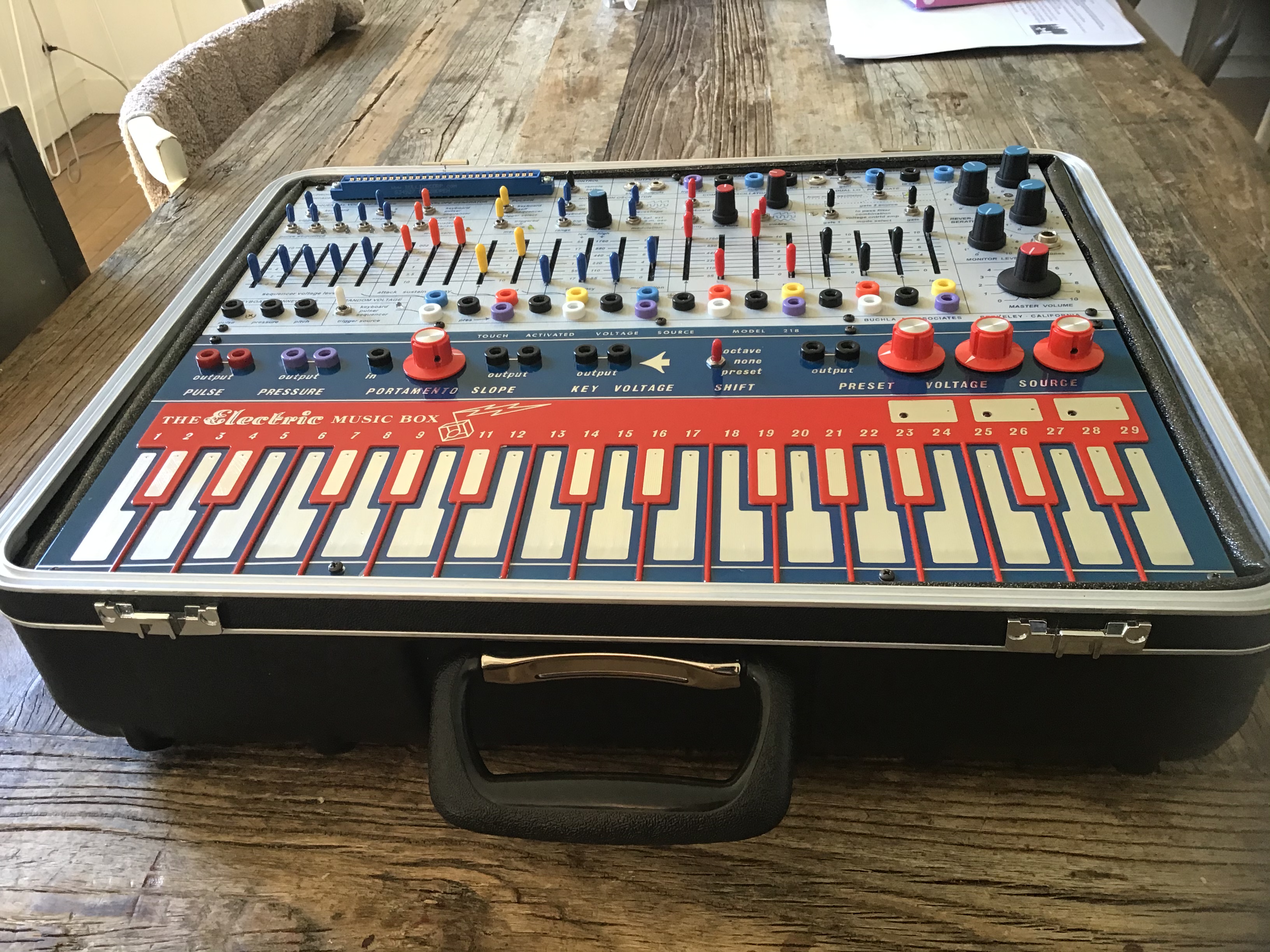 Music Easel Buchla Music Easel Audiofanzine
