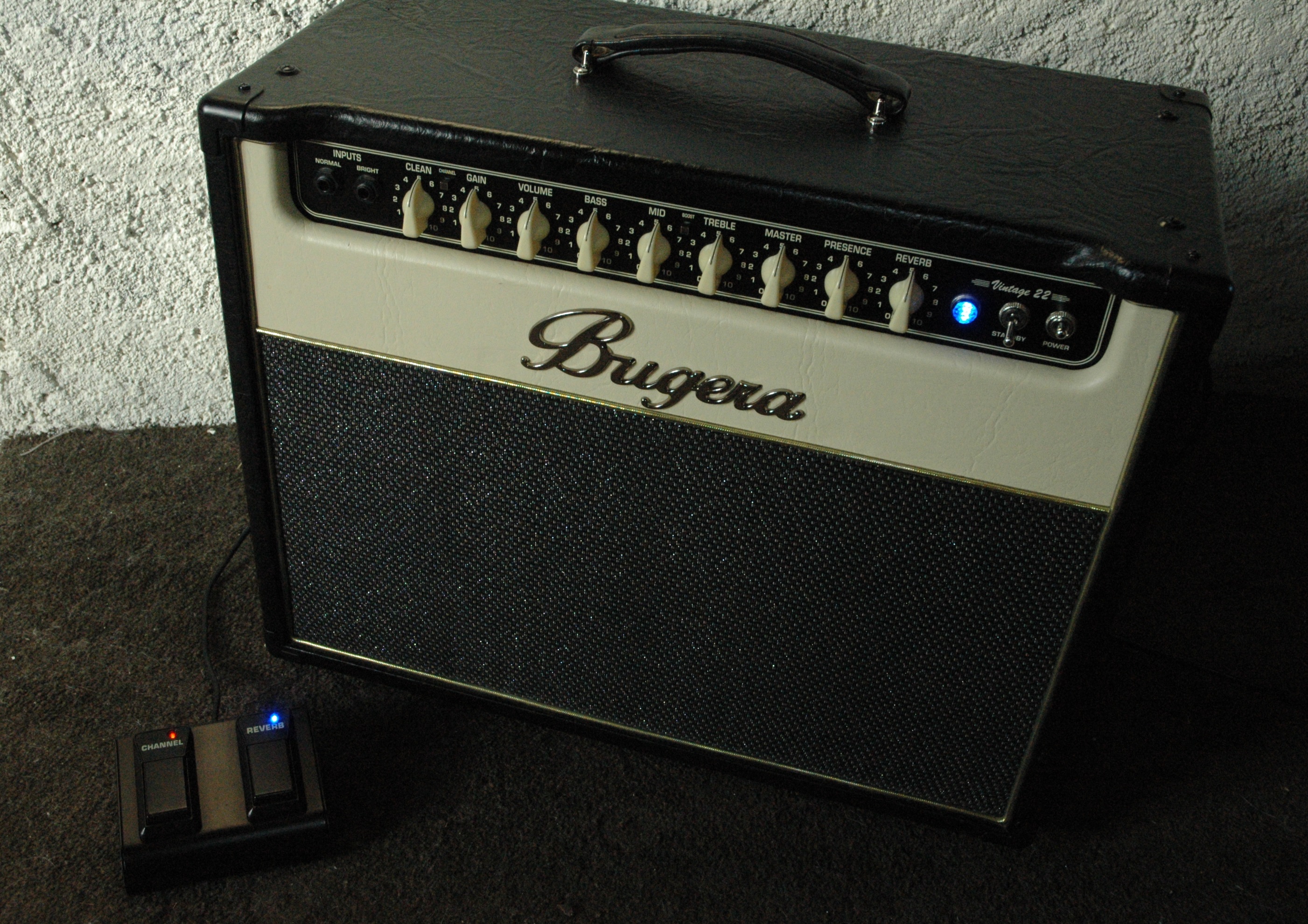 Photo Bugera V22 : Bugera V22 (98578) (#1033817) - Audiofanzine